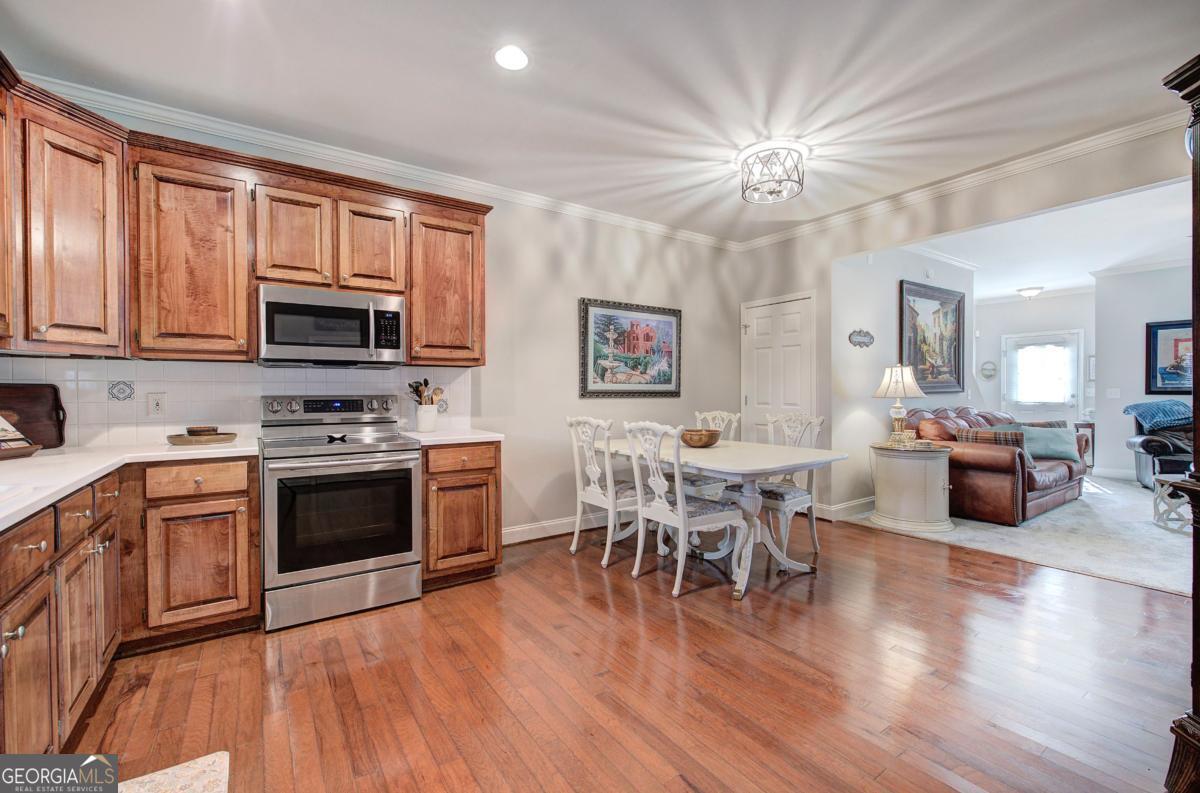 618 Manor Way Property Photo 15