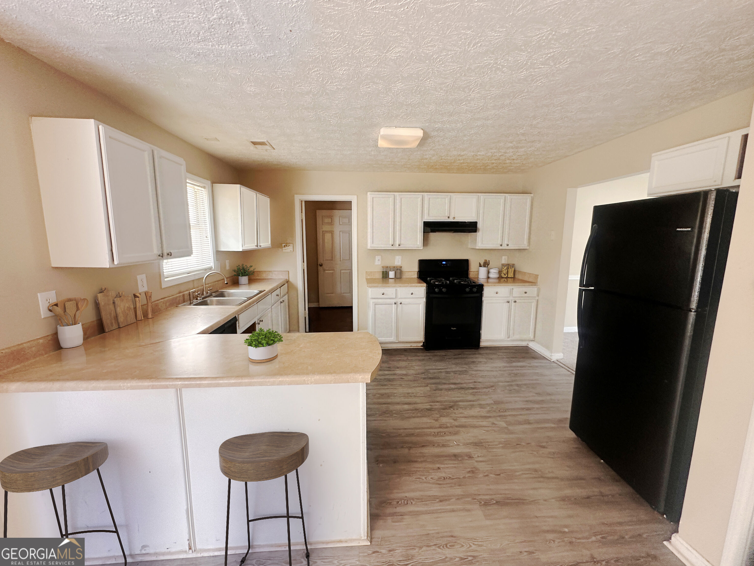 8036 Harmony Lakes Drive Property Photo 2