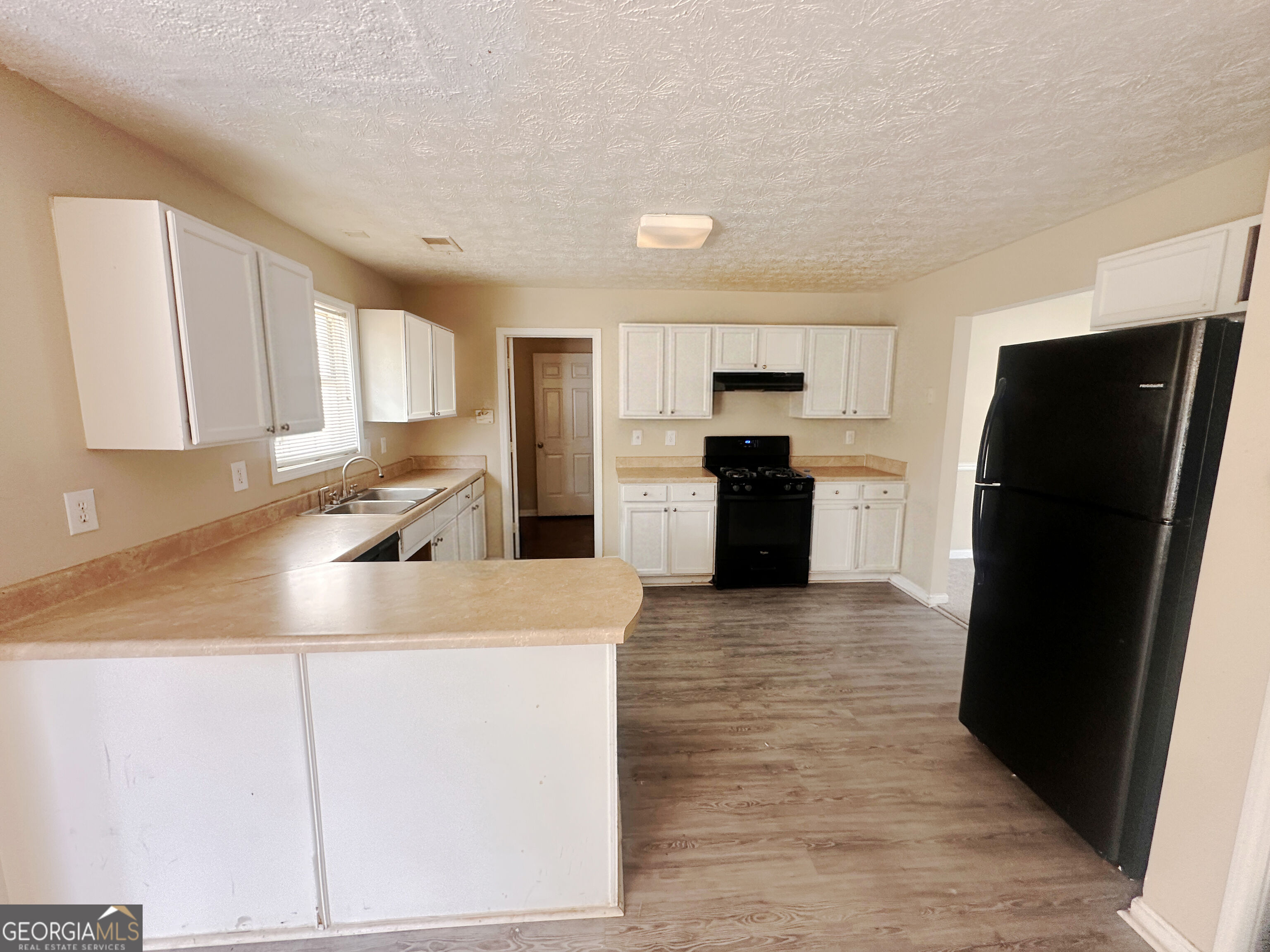 8036 Harmony Lakes Drive Property Photo 3