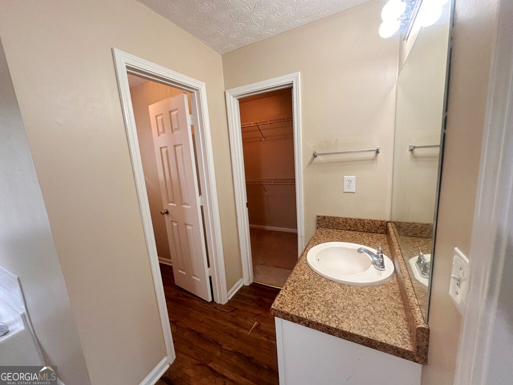 8036 Harmony Lakes Drive Property Photo 17