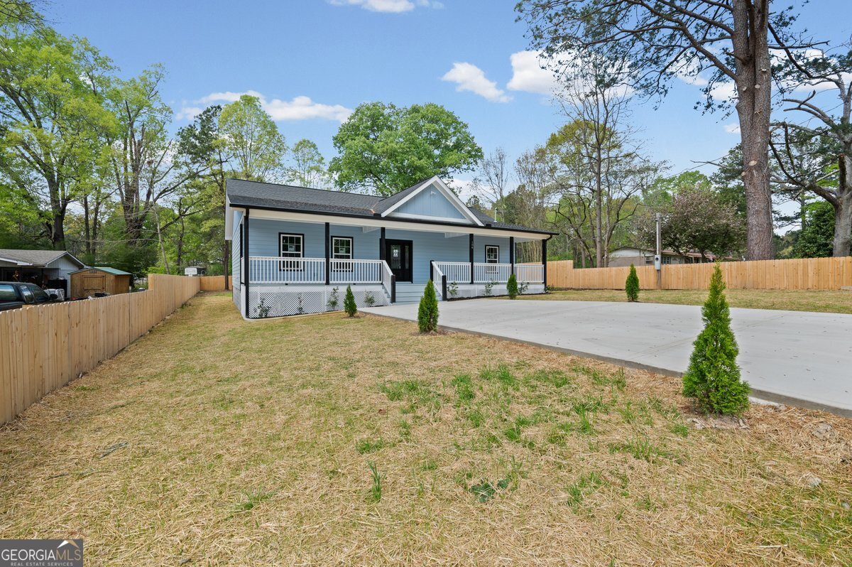 186 Salem Drive Property Photo 4