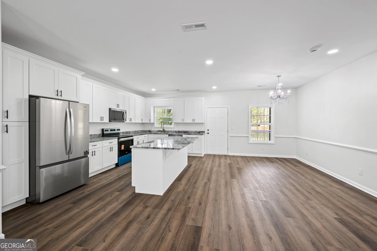 186 Salem Drive Property Photo 15