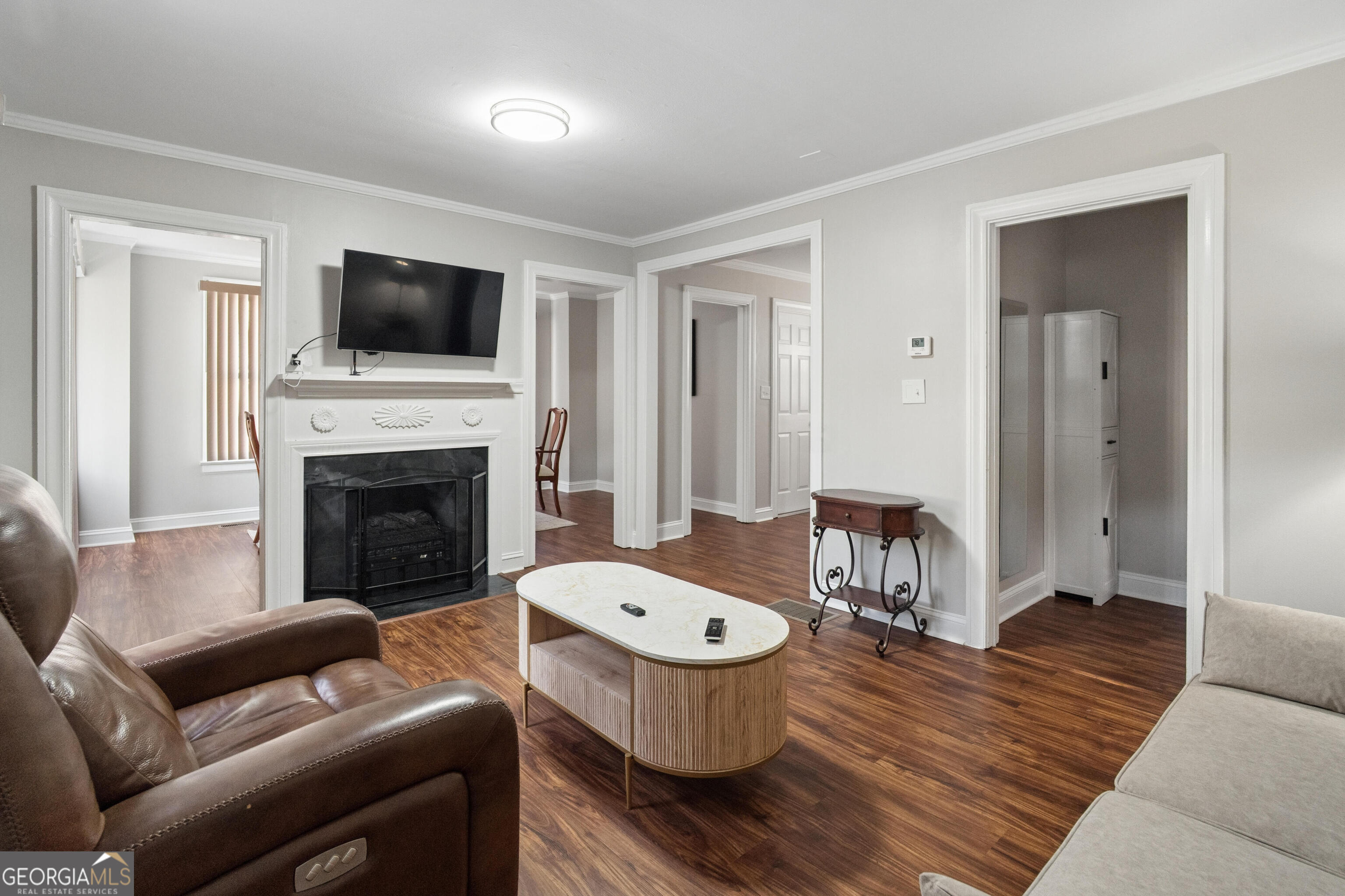 1215 Lyndale Drive Se Property Photo 4