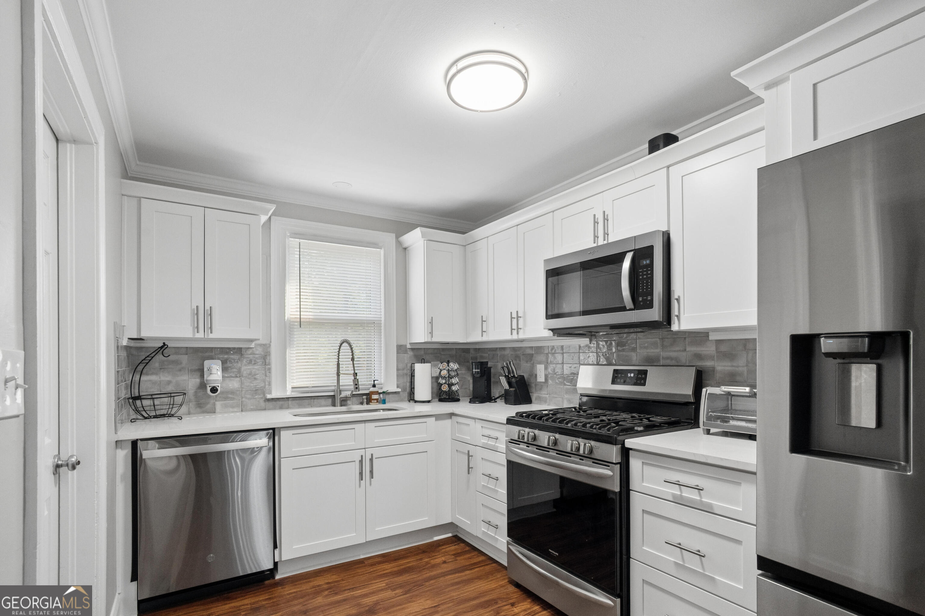 1215 Lyndale Drive Se Property Photo 12
