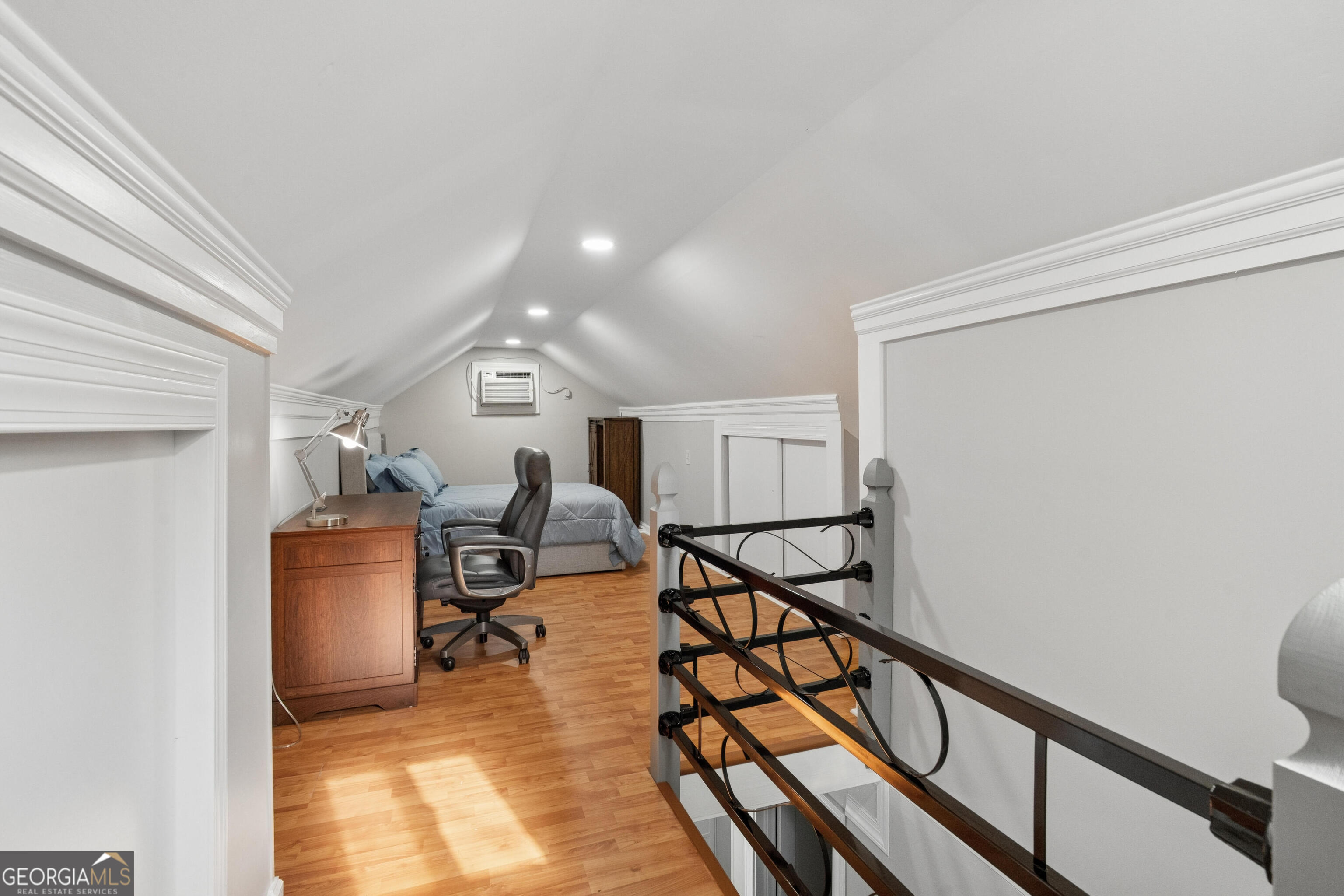1215 Lyndale Drive Se Property Photo 22