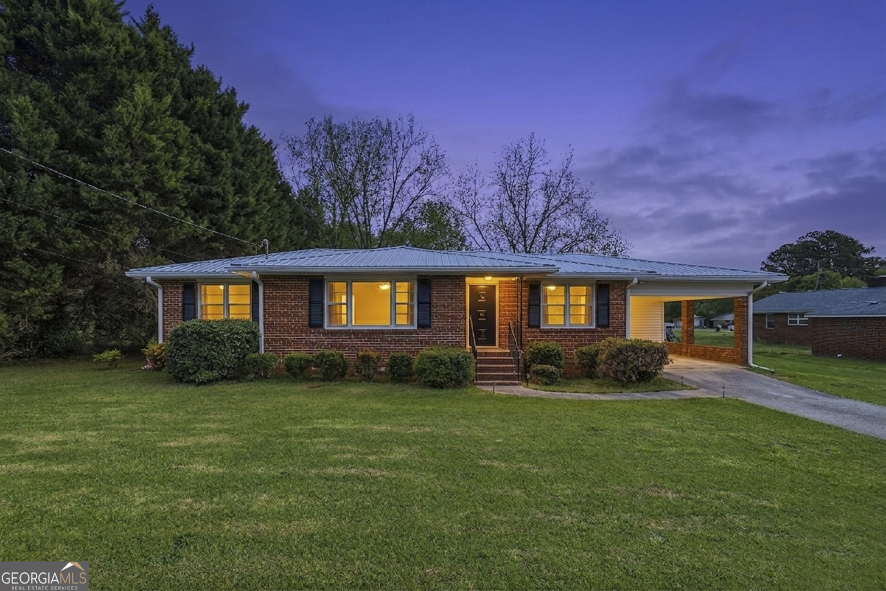93 Carlton Avenue Property Photo 1