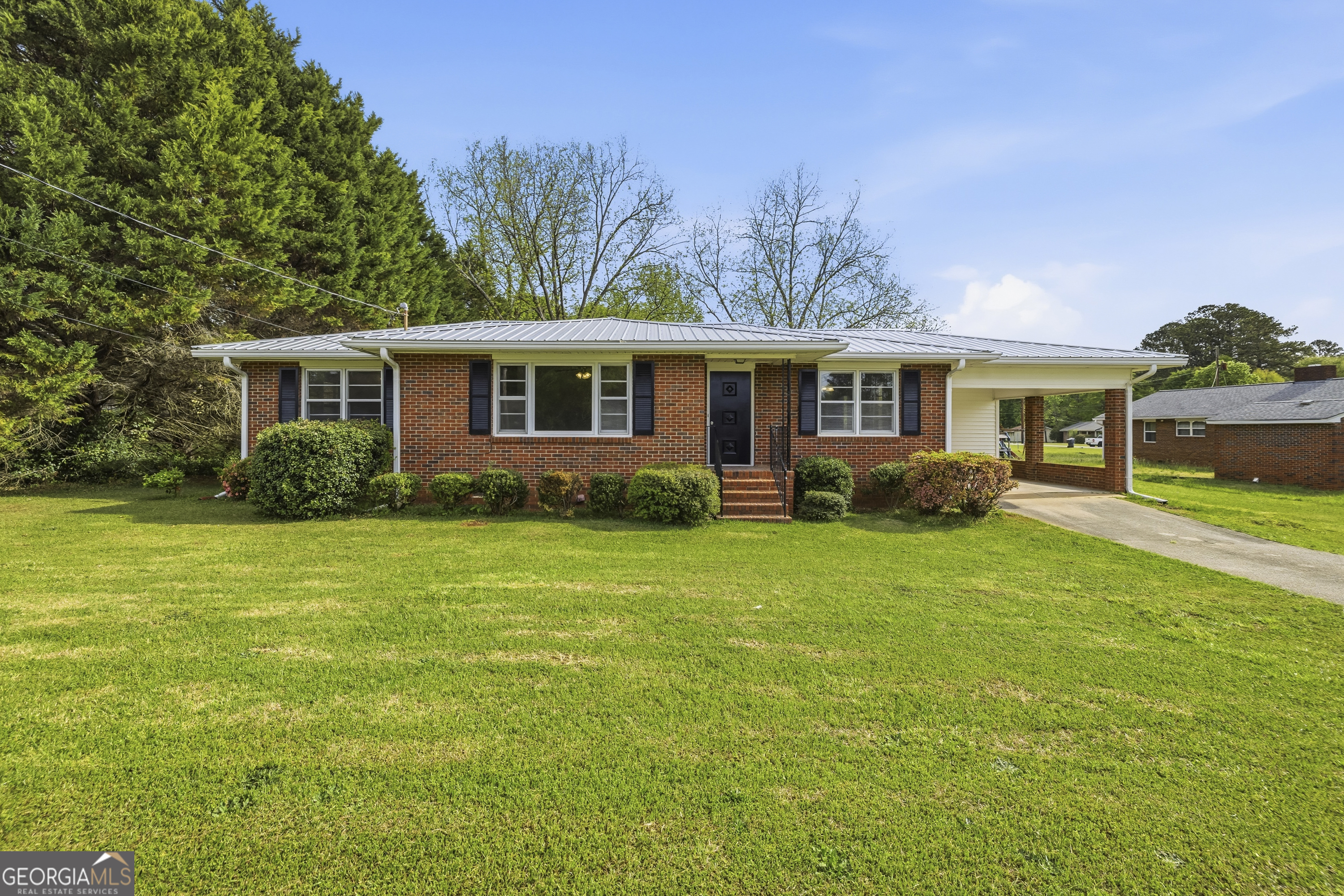 93 Carlton Avenue Property Photo 4