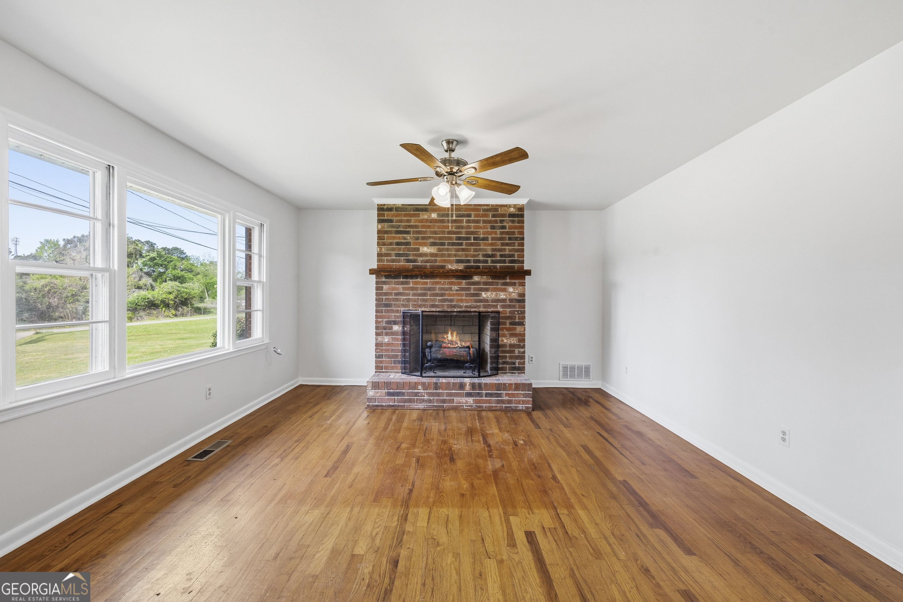 93 Carlton Avenue Property Photo 7