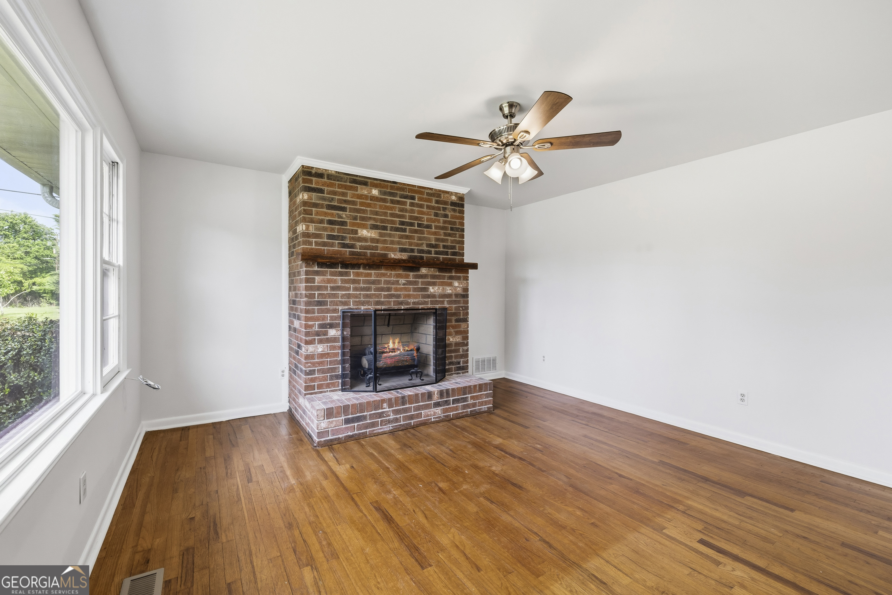 93 Carlton Avenue Property Photo 9