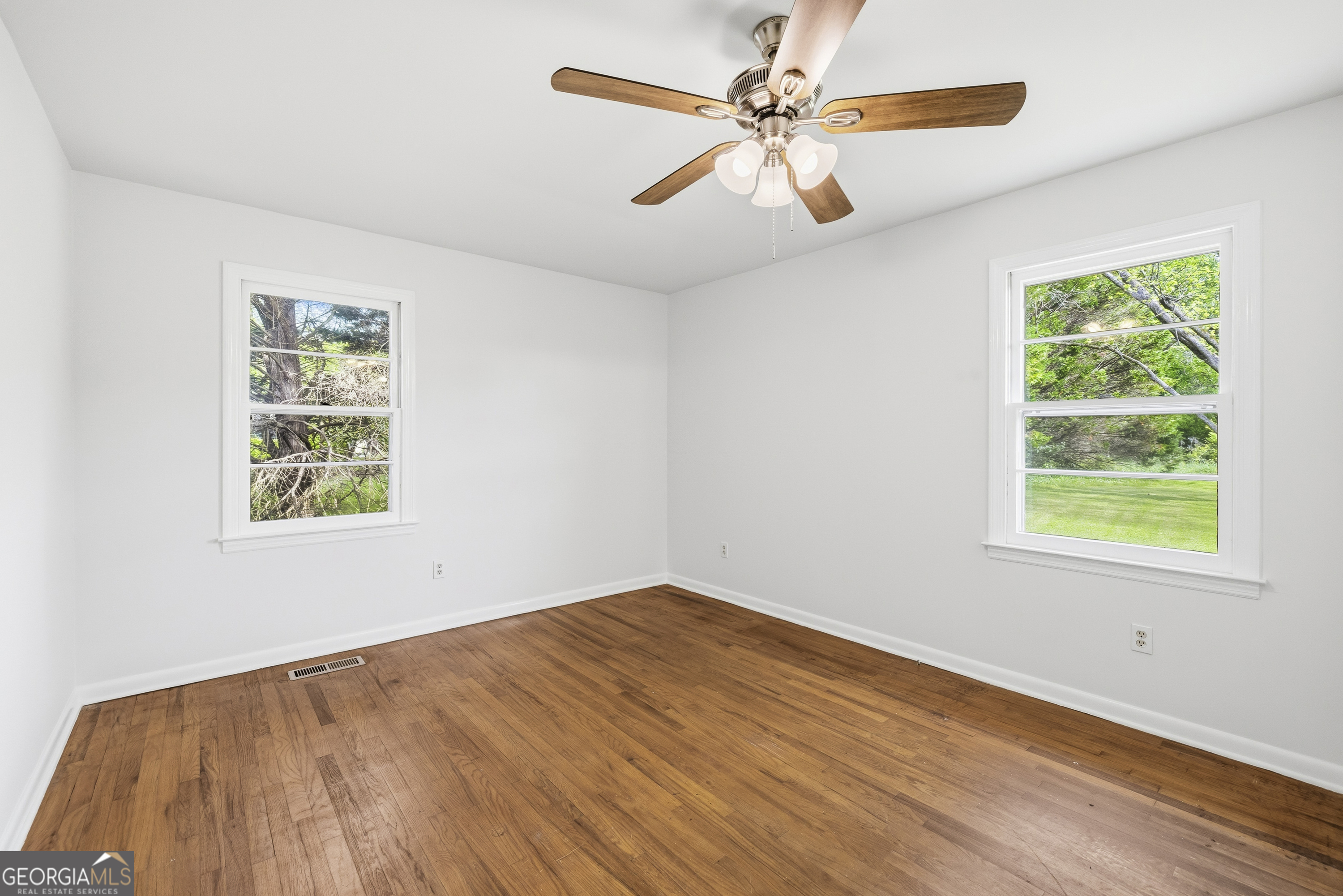 93 Carlton Avenue Property Photo 29