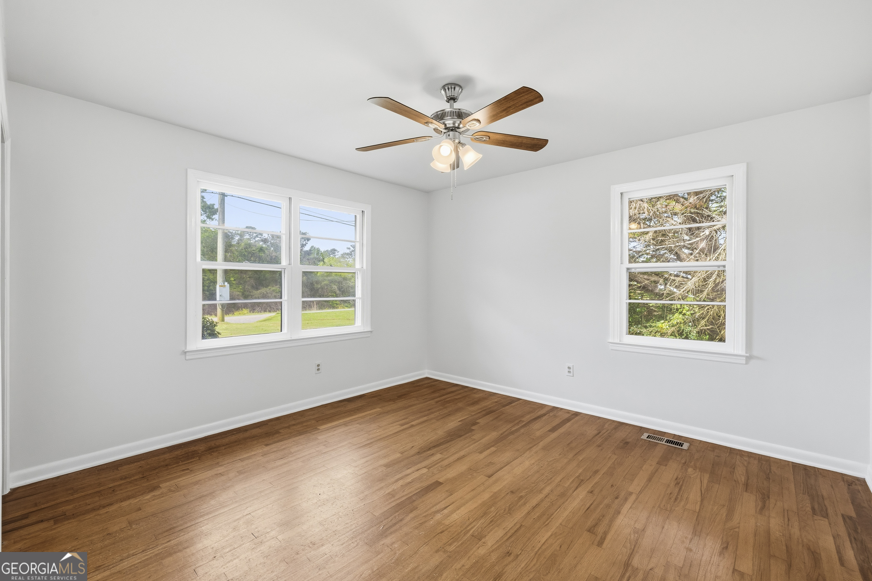 93 Carlton Avenue Property Photo 32