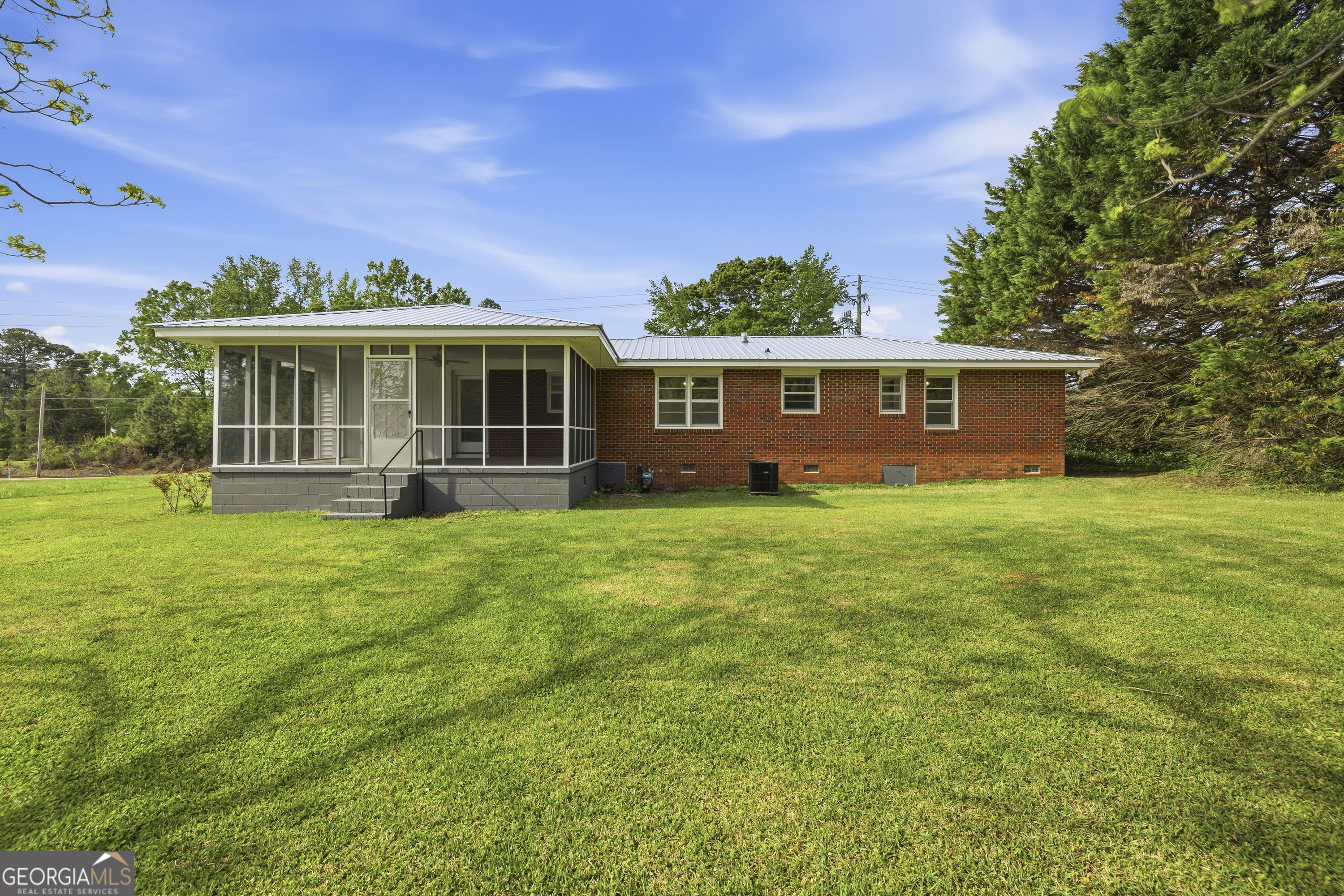 93 Carlton Avenue Property Photo 37