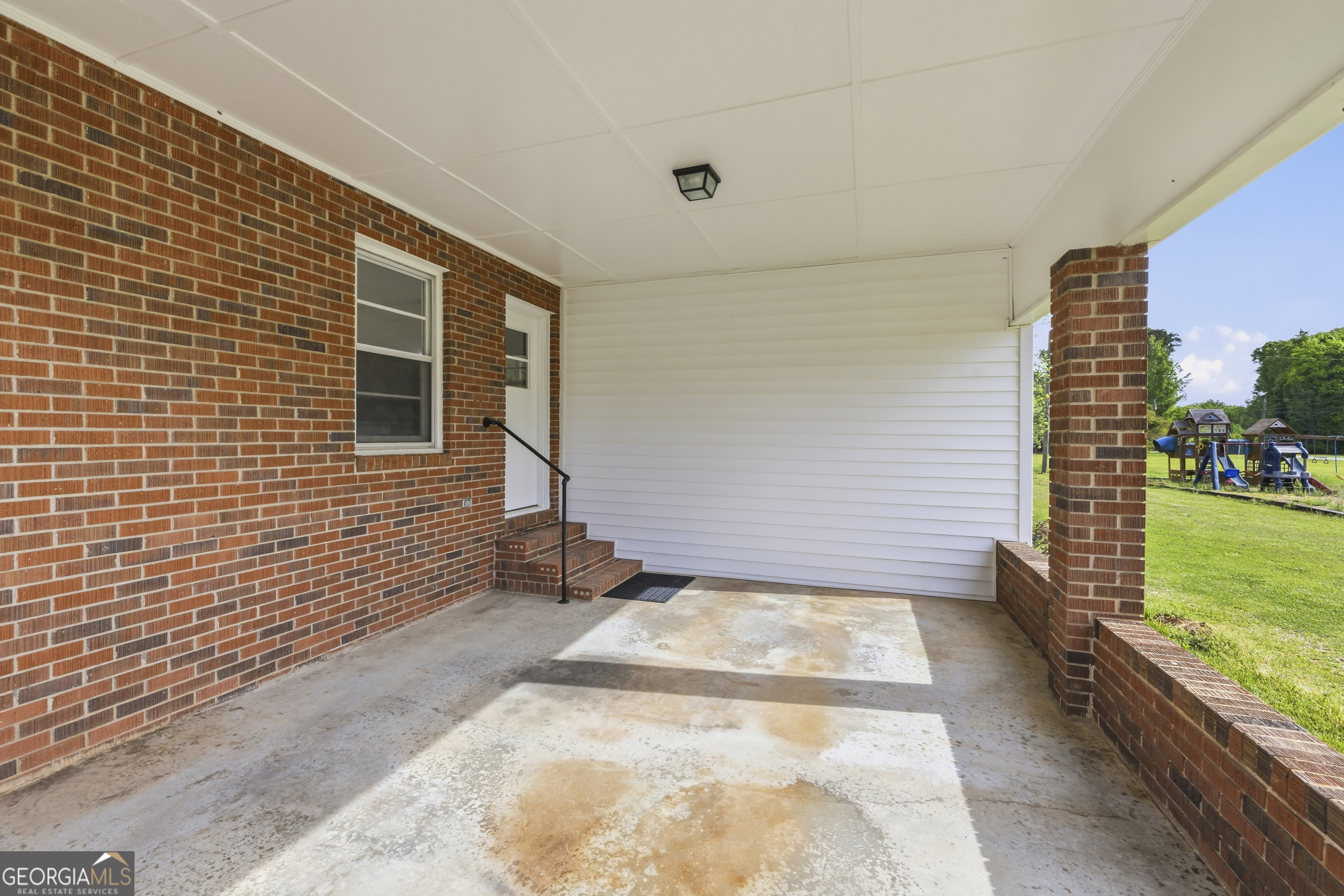 93 Carlton Avenue Property Photo 39