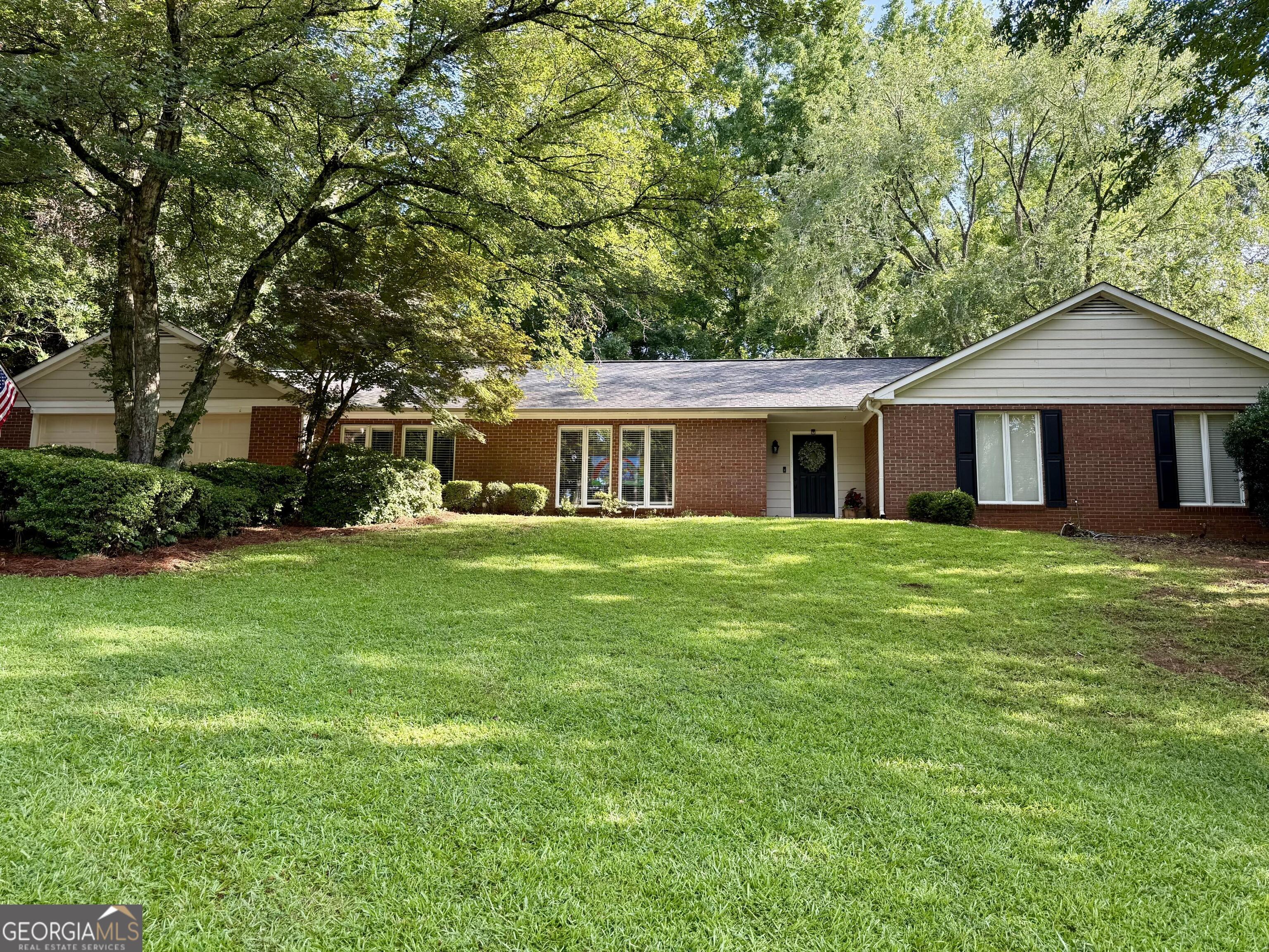 127 Ashling Drive Property Photo 1