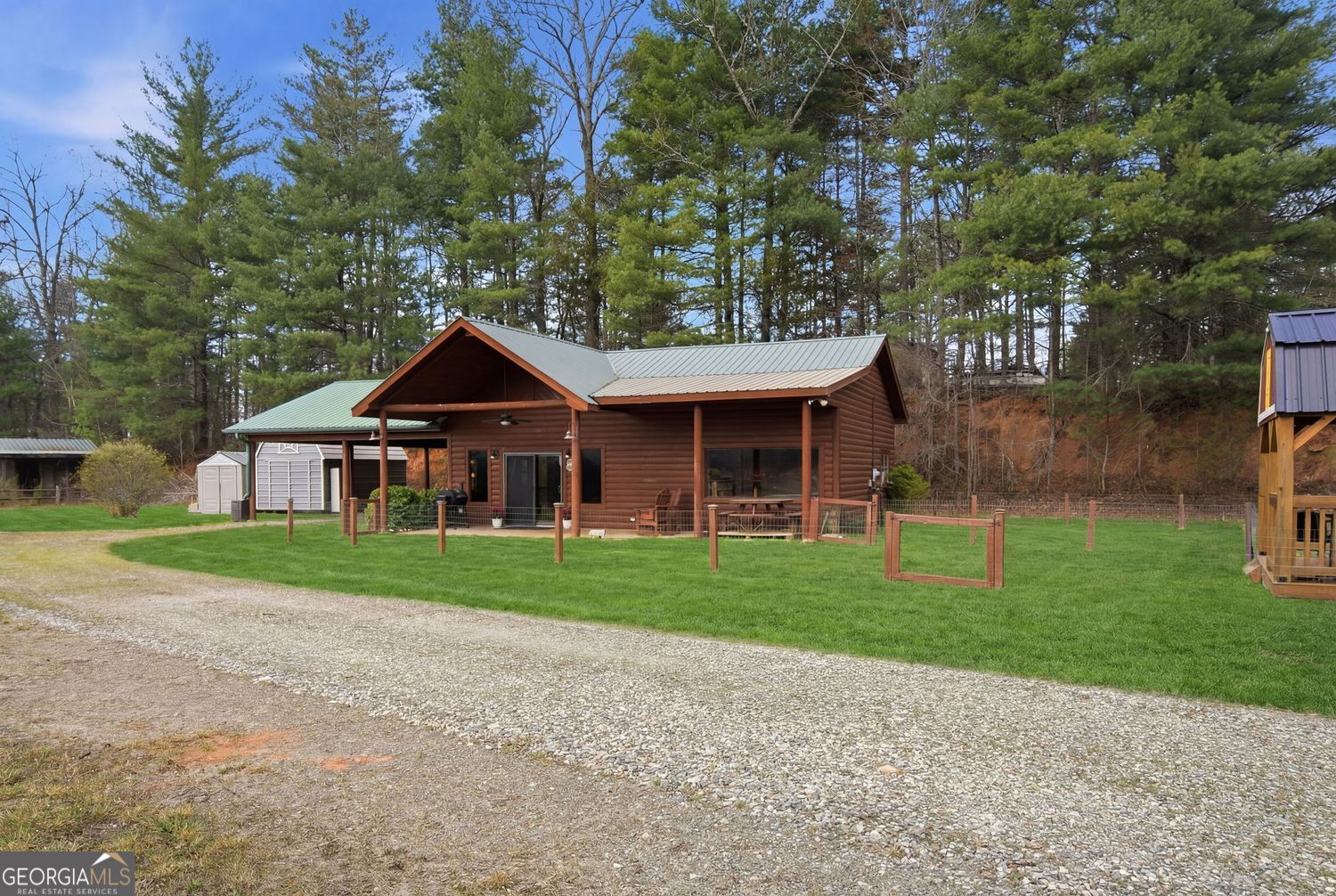 12877 Appalachian Highway Property Photo 3