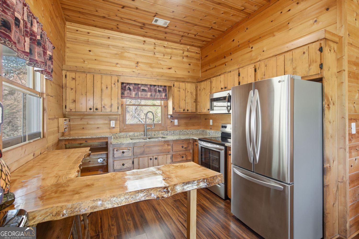 12877 Appalachian Highway Property Photo 15
