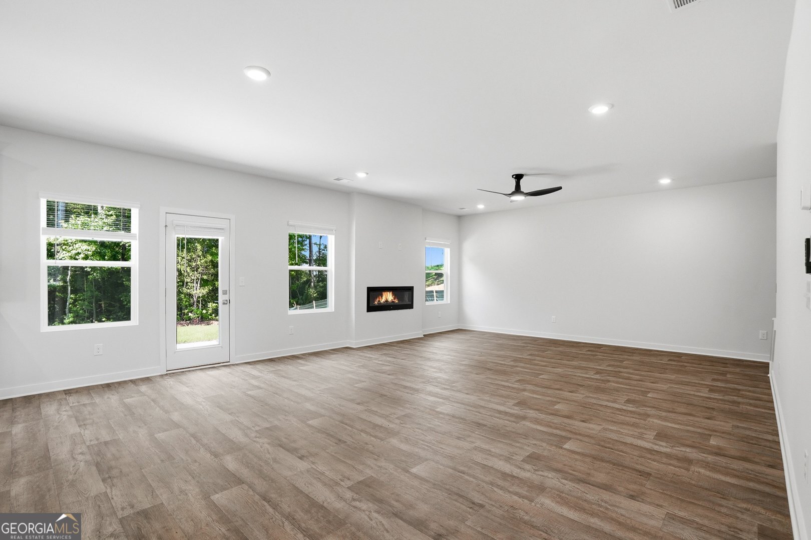 344 Jarrett Street Property Photo 9