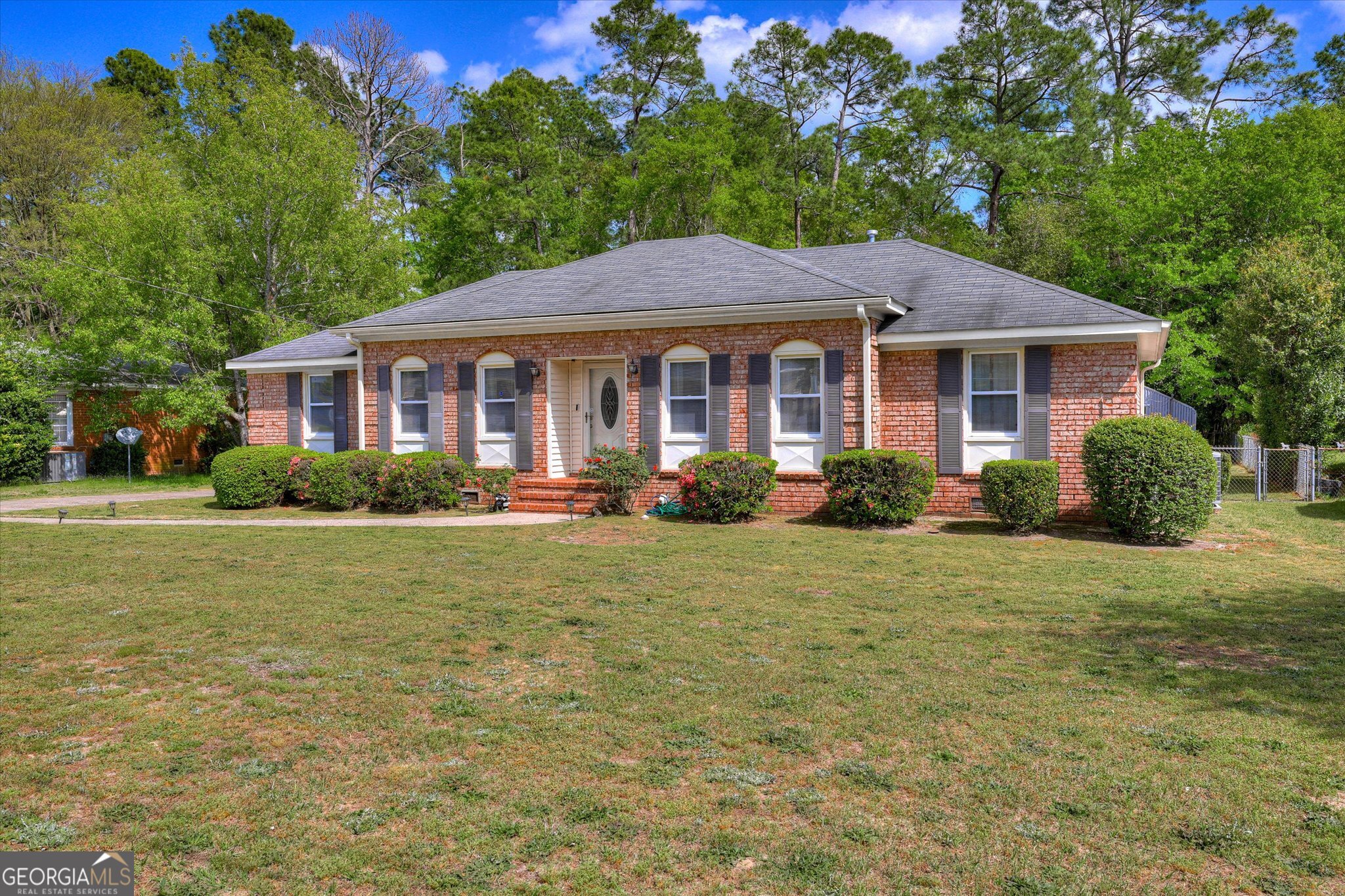 3404 Sutton Place
