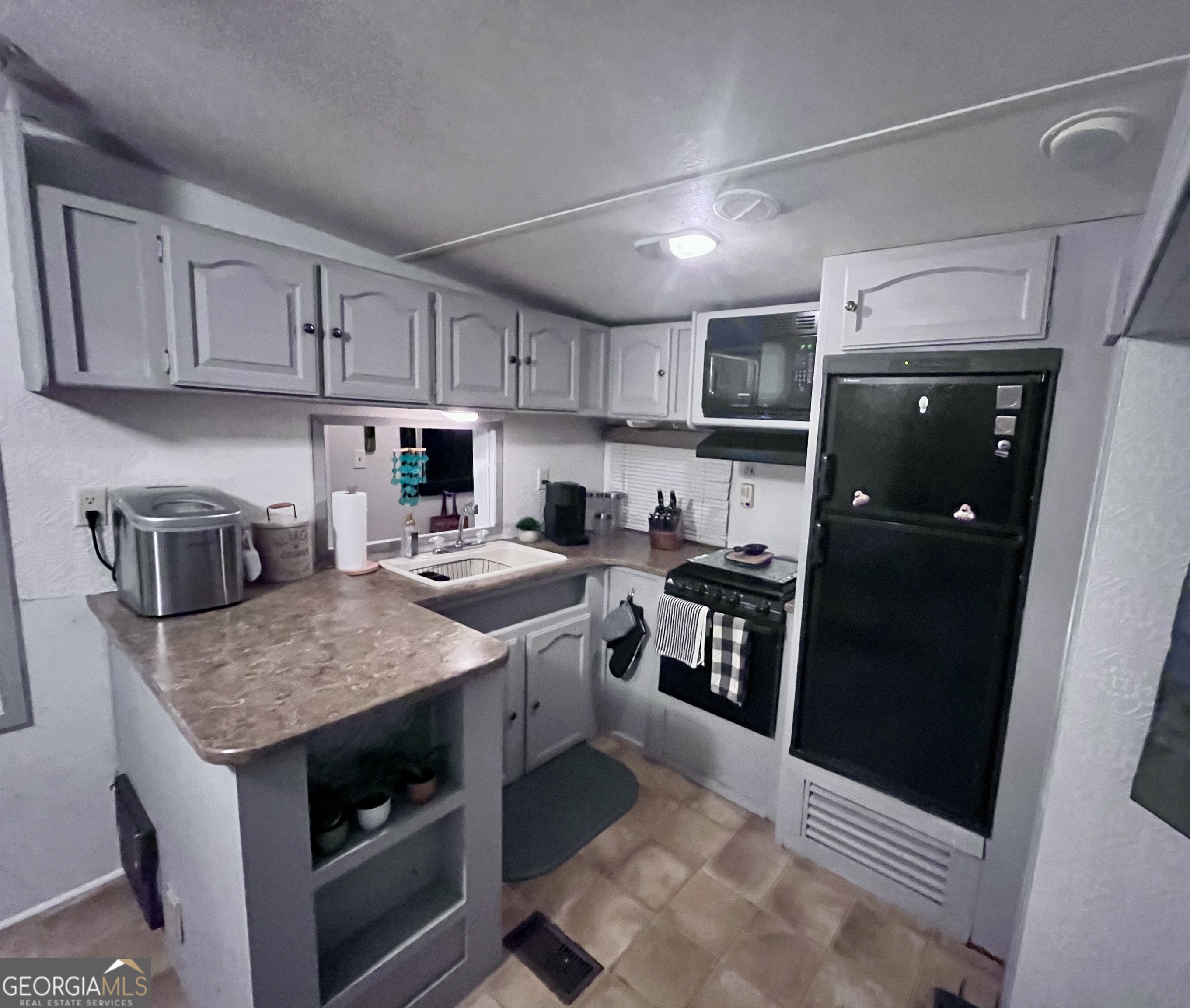146 Canyon Pass Property Photo 6