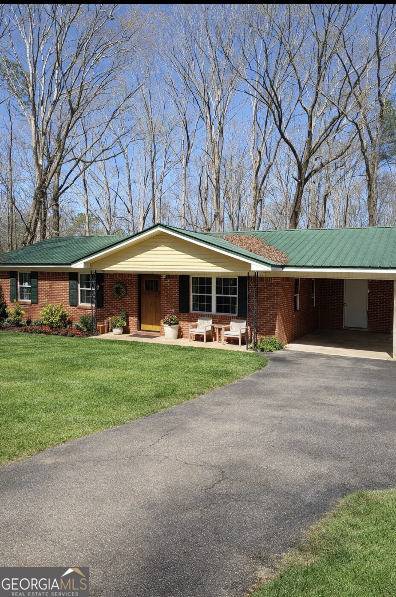 725 Strickland Town Road Property Photo 1