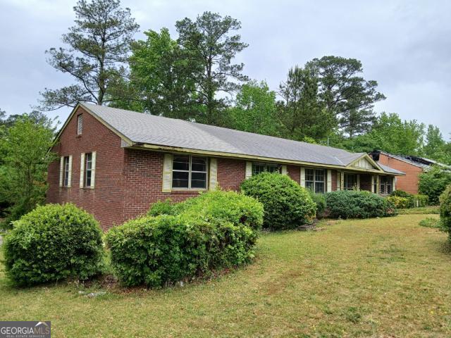 2107 Burnside Drive Property Photo 2