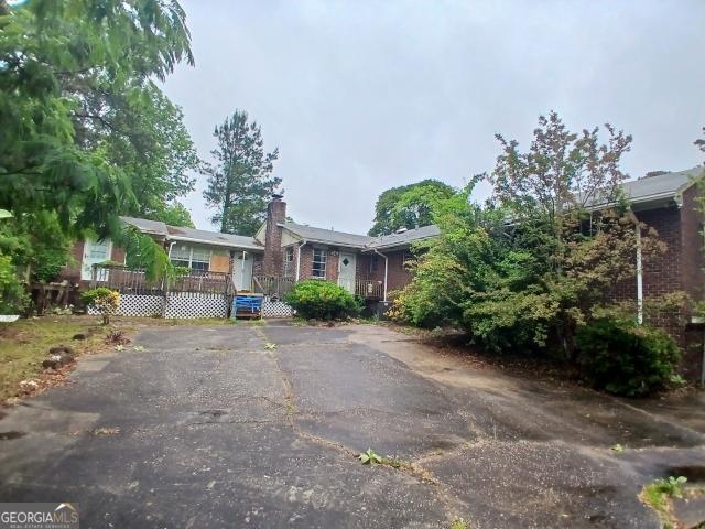 2107 Burnside Drive Property Photo 3
