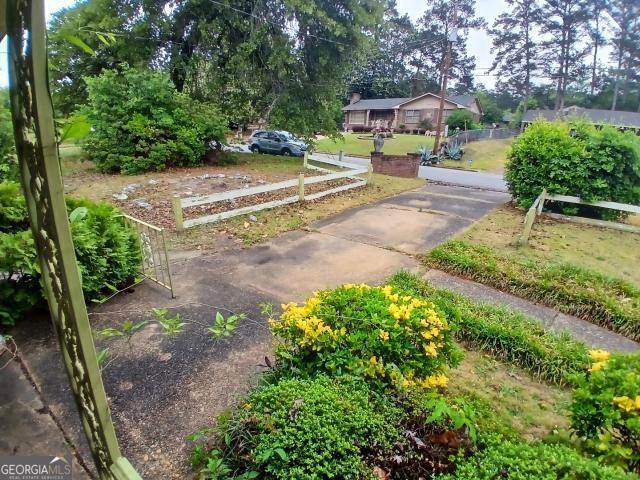 2107 Burnside Drive Property Photo 4