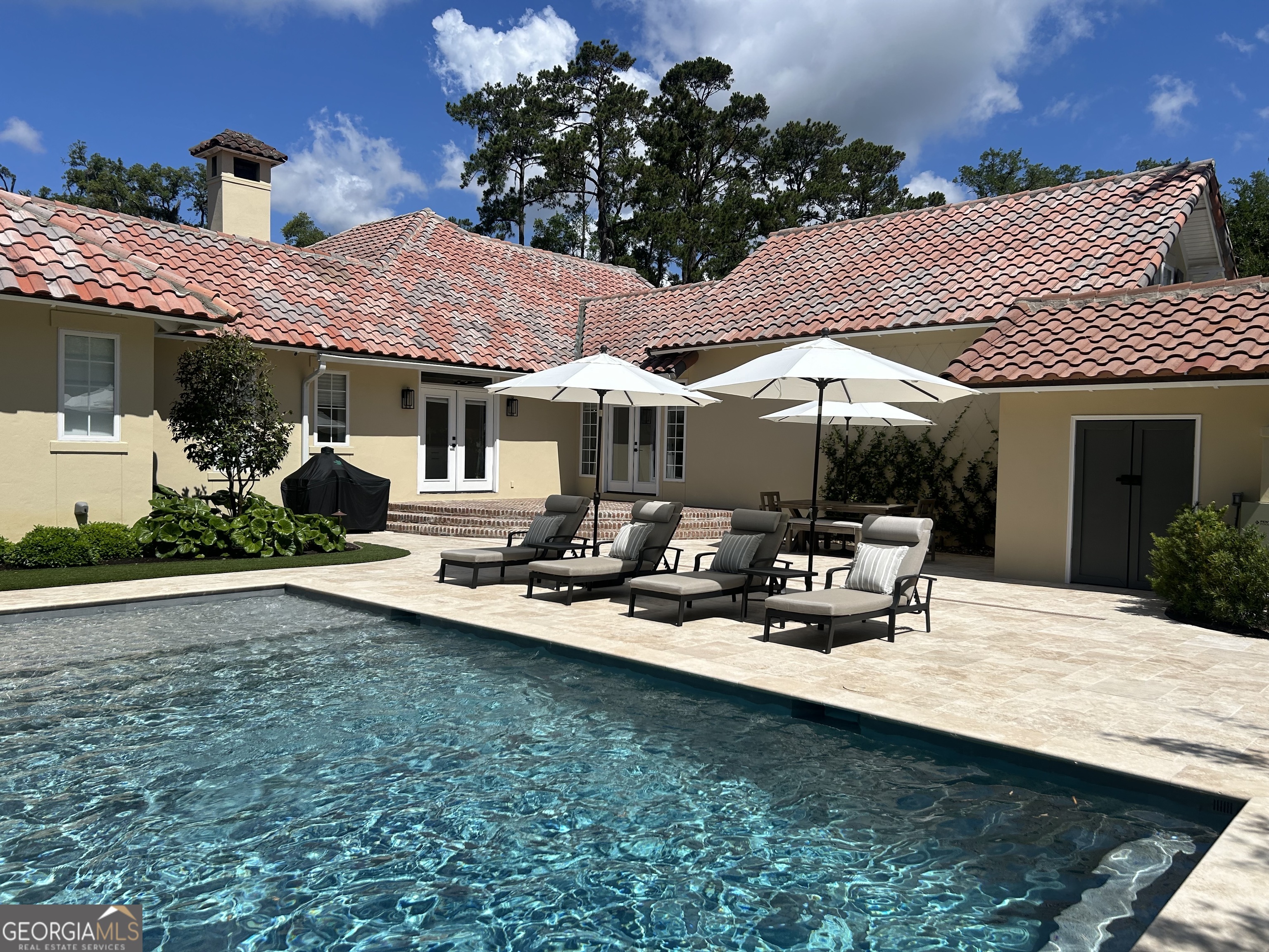 120 Governors Circle