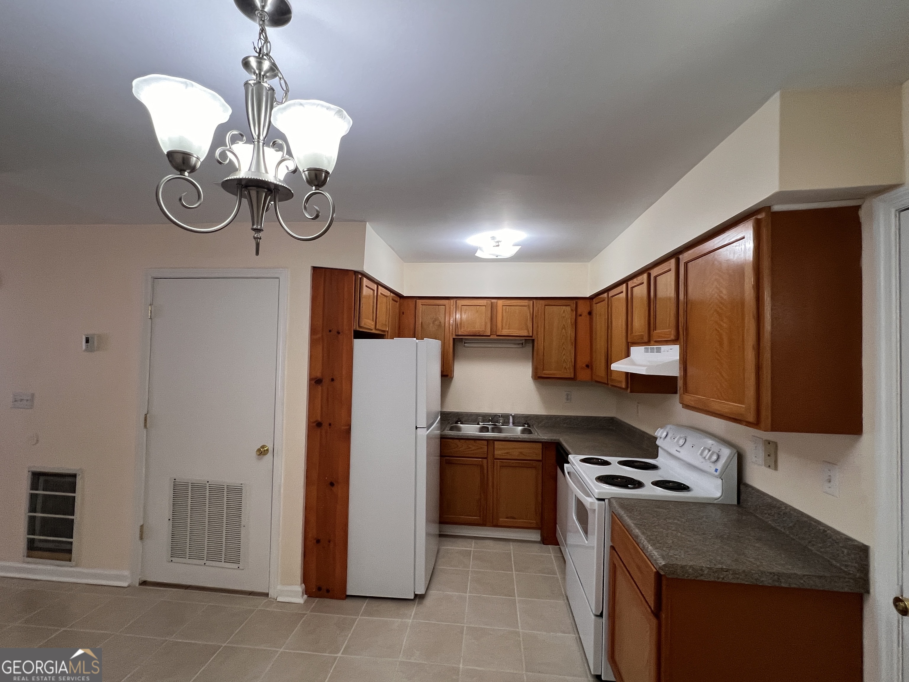 2674 Evans Mill Drive Property Photo 5