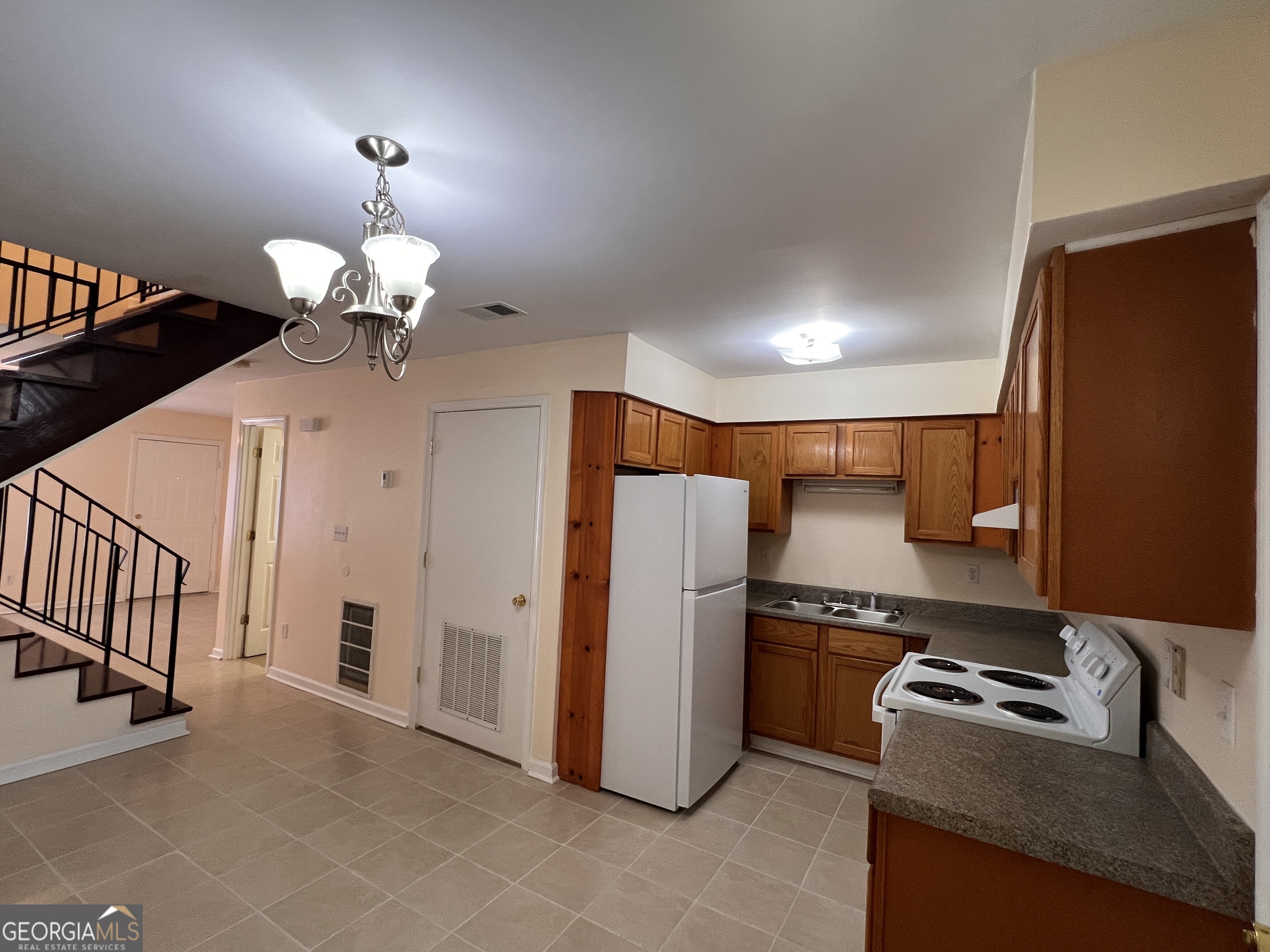2674 Evans Mill Drive Property Photo 8