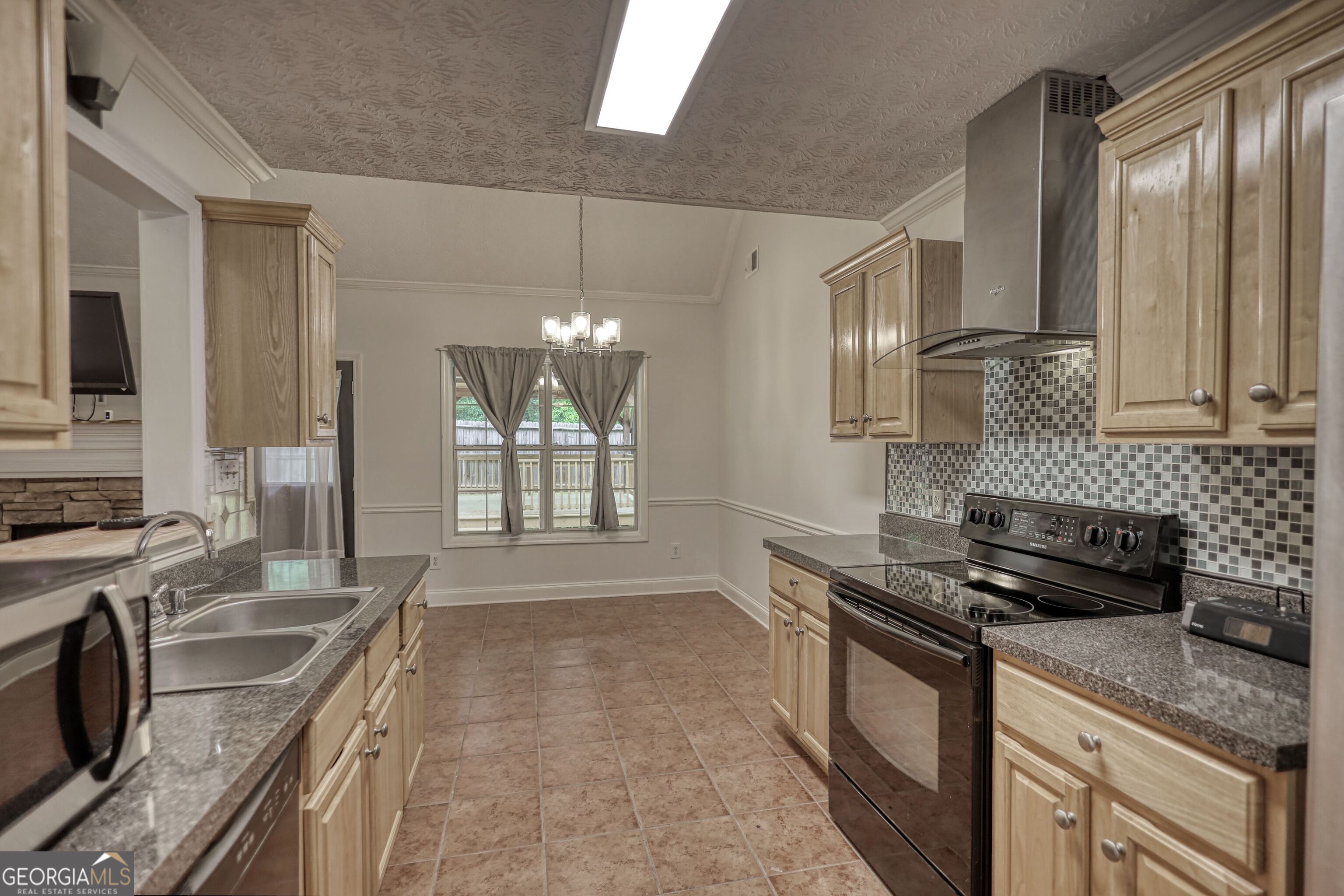 115 Huntington Street Property Photo 17