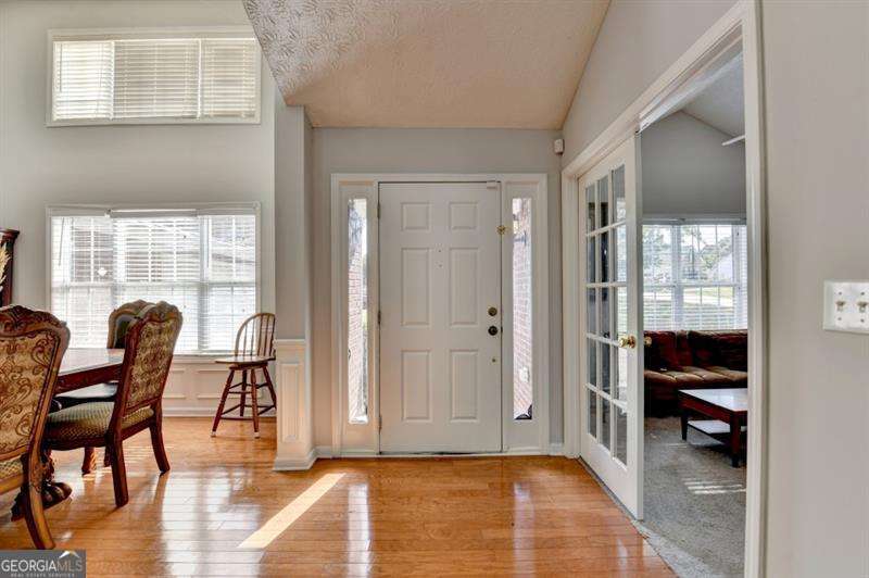 2290 Taylor Pointe Way Property Photo 6