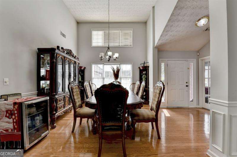 2290 Taylor Pointe Way Property Photo 9