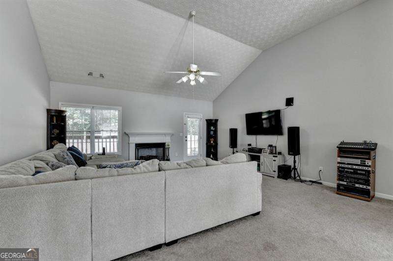 2290 Taylor Pointe Way Property Photo 15