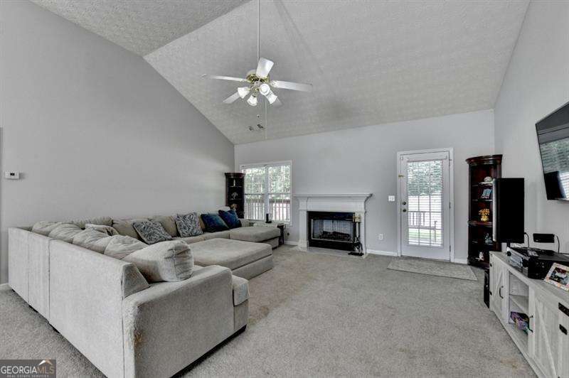 2290 Taylor Pointe Way Property Photo 17