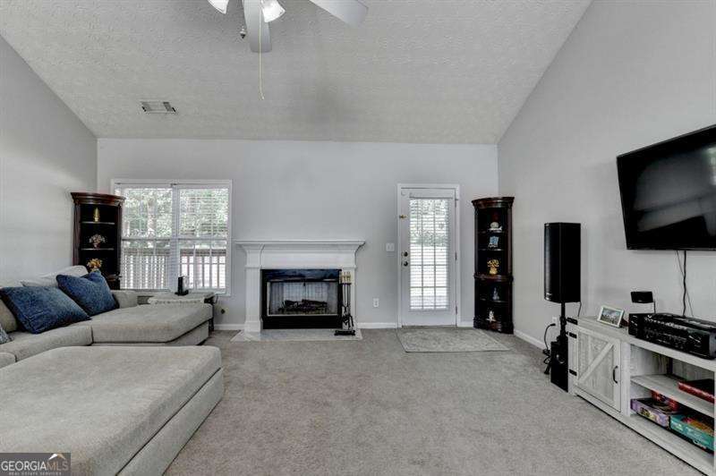 2290 Taylor Pointe Way Property Photo 18