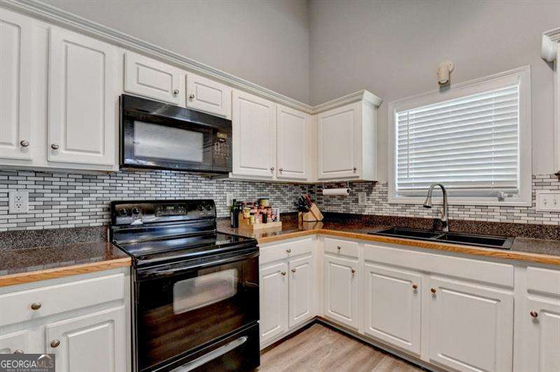 2290 Taylor Pointe Way Property Photo 23
