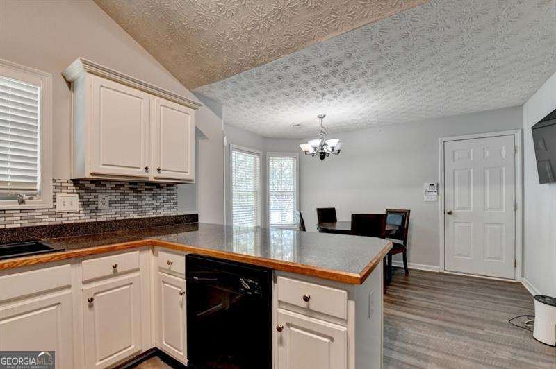 2290 Taylor Pointe Way Property Photo 26