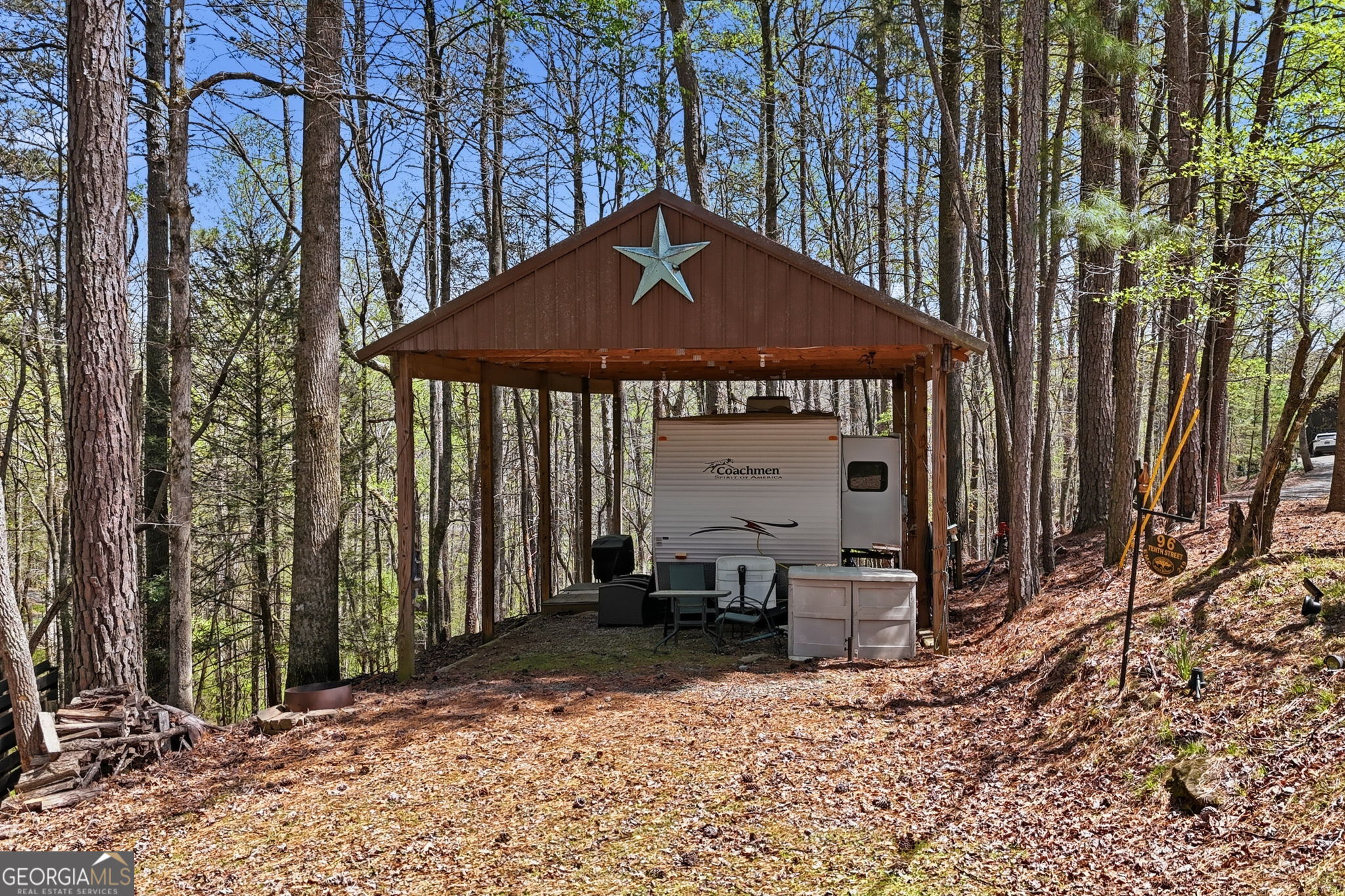 96 10th Street Property Photo 1