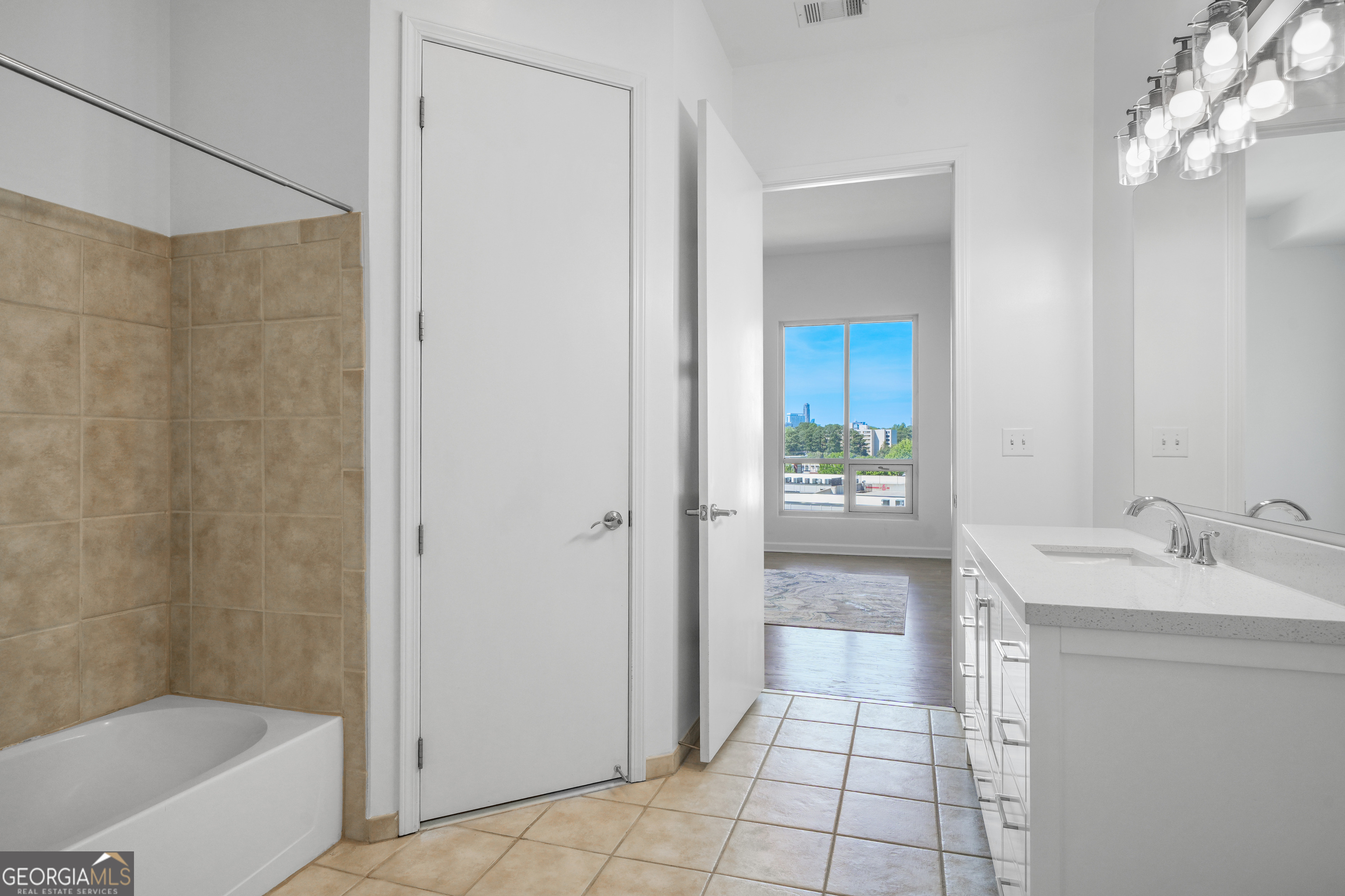 711 Cosmopolitan Drive Ne # 815 Property Photo 16
