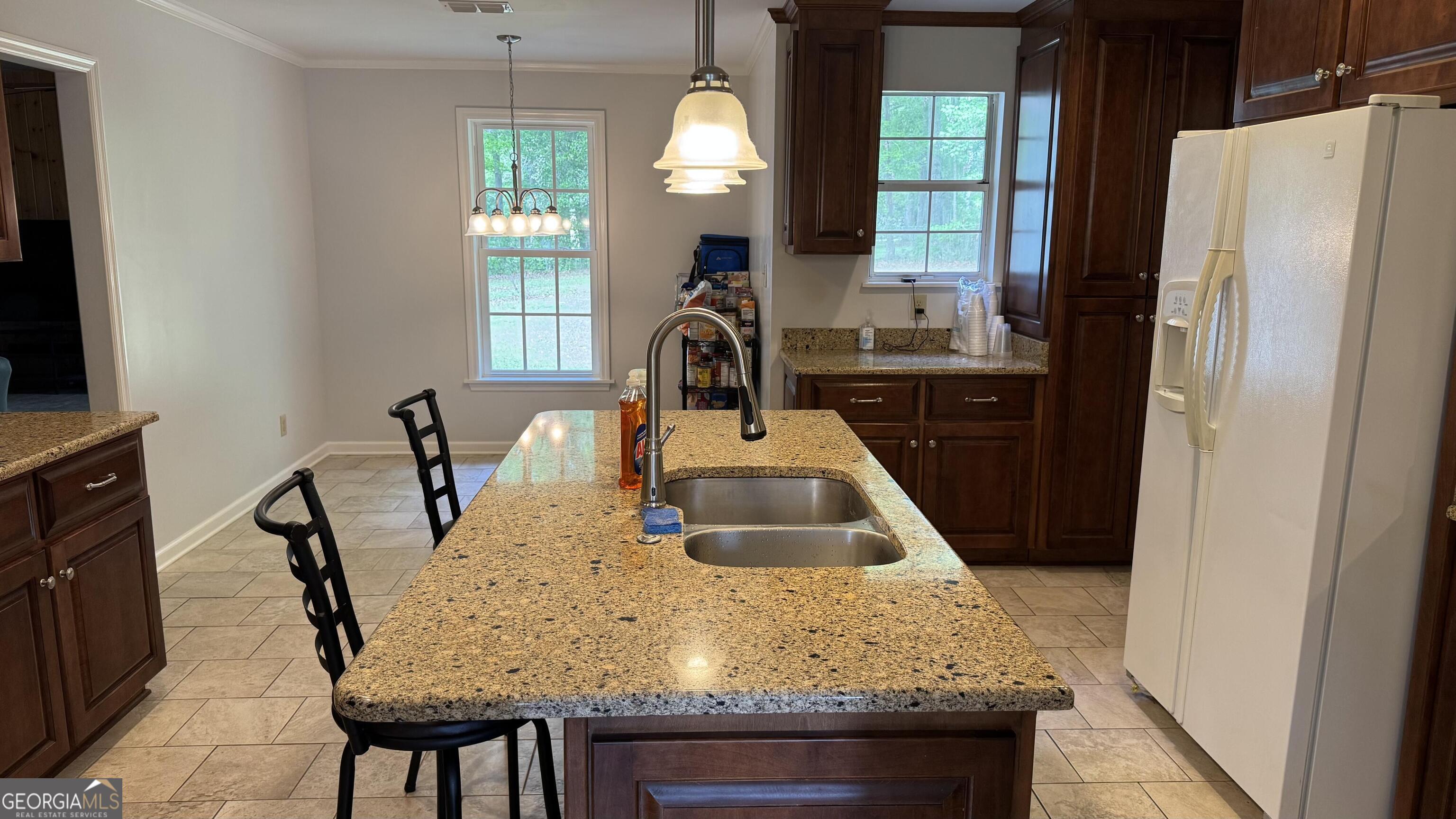 355 Summerhill Road Property Photo 8