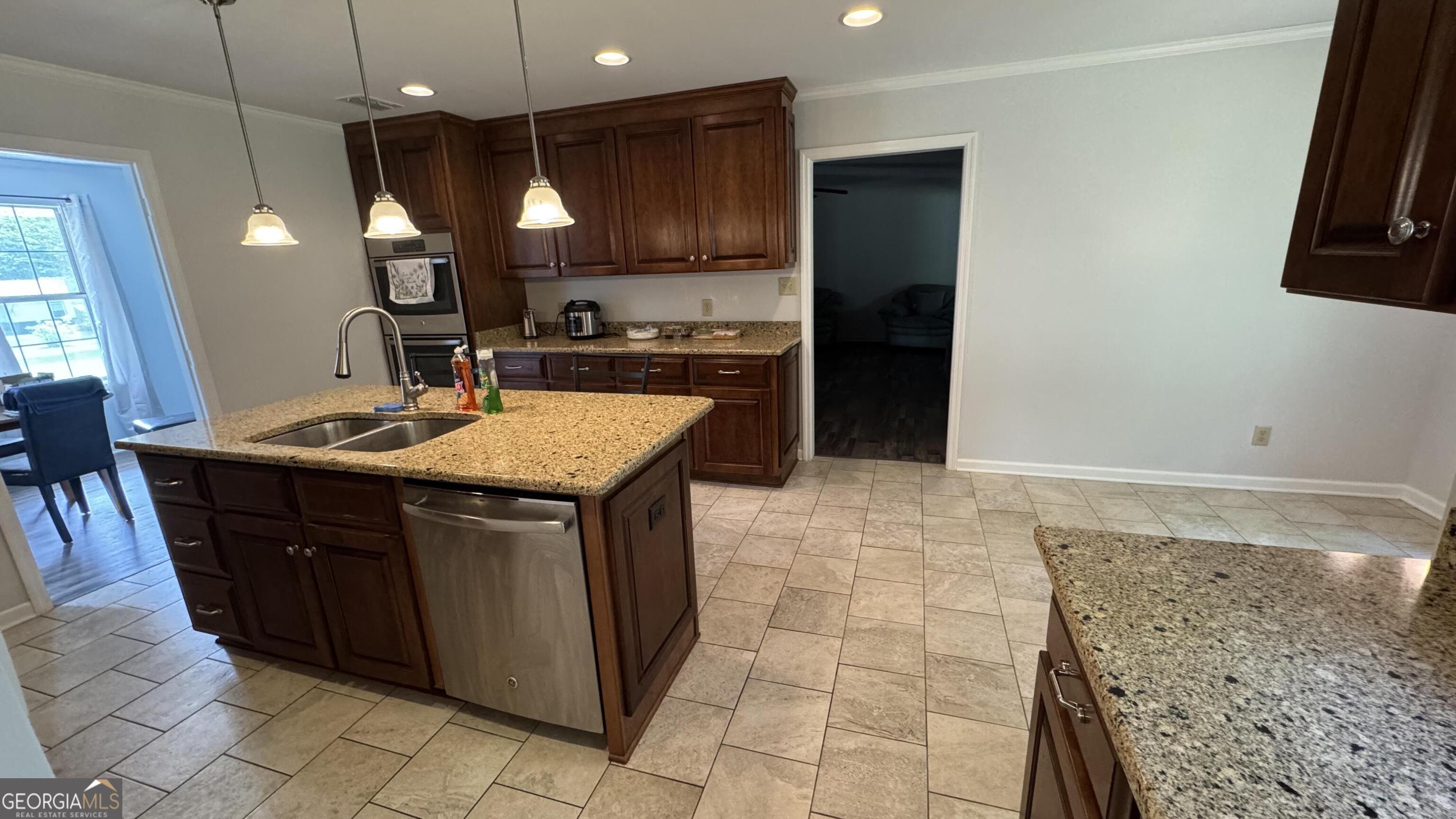355 Summerhill Road Property Photo 11
