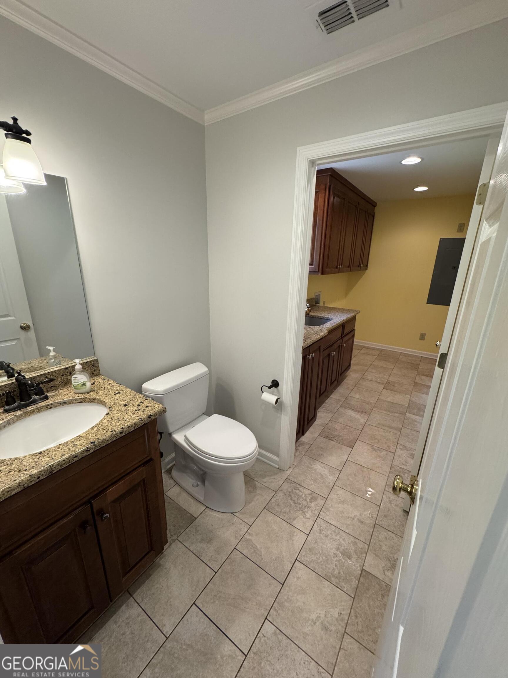 355 Summerhill Road Property Photo 15