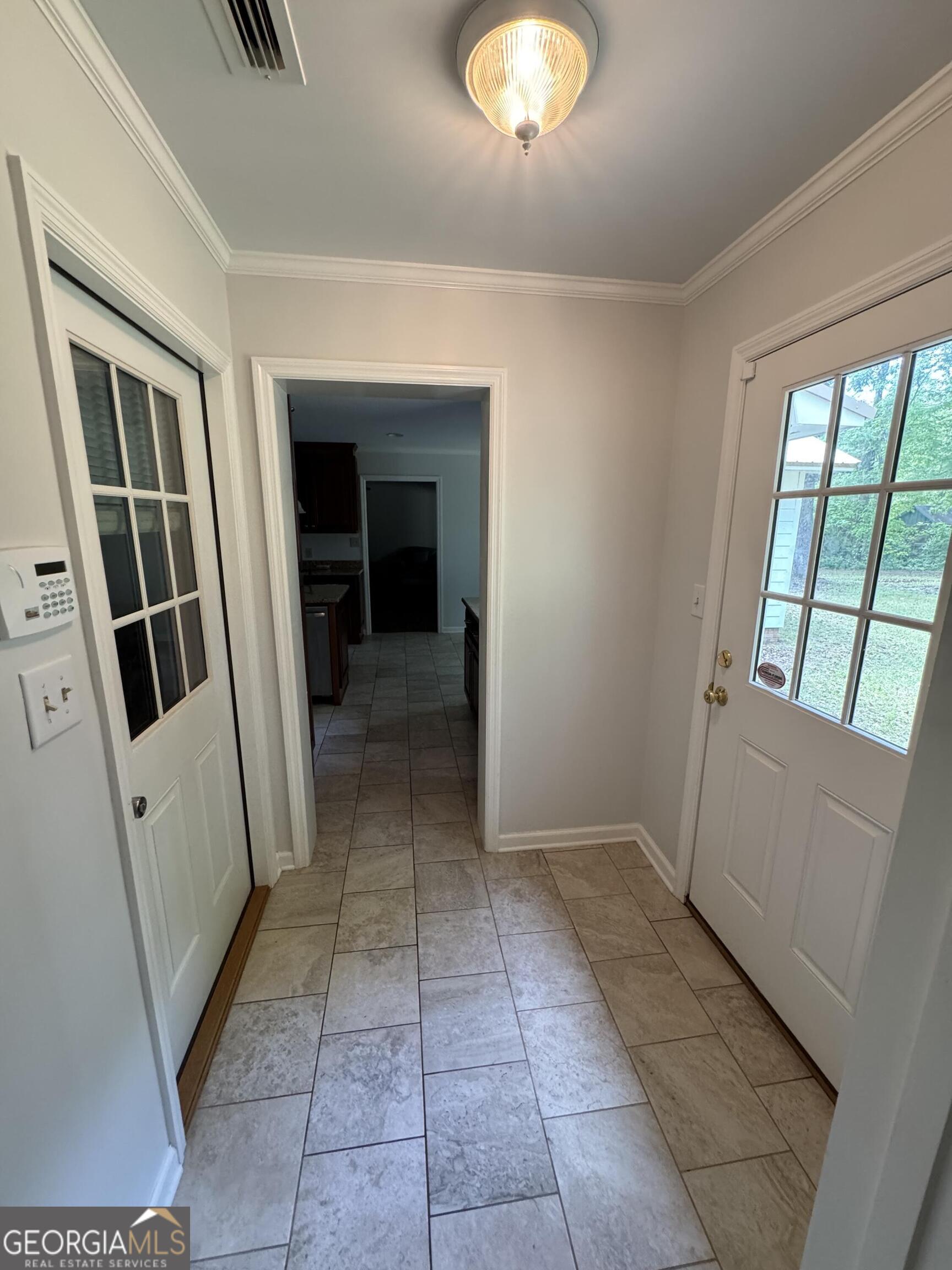 355 Summerhill Road Property Photo 17