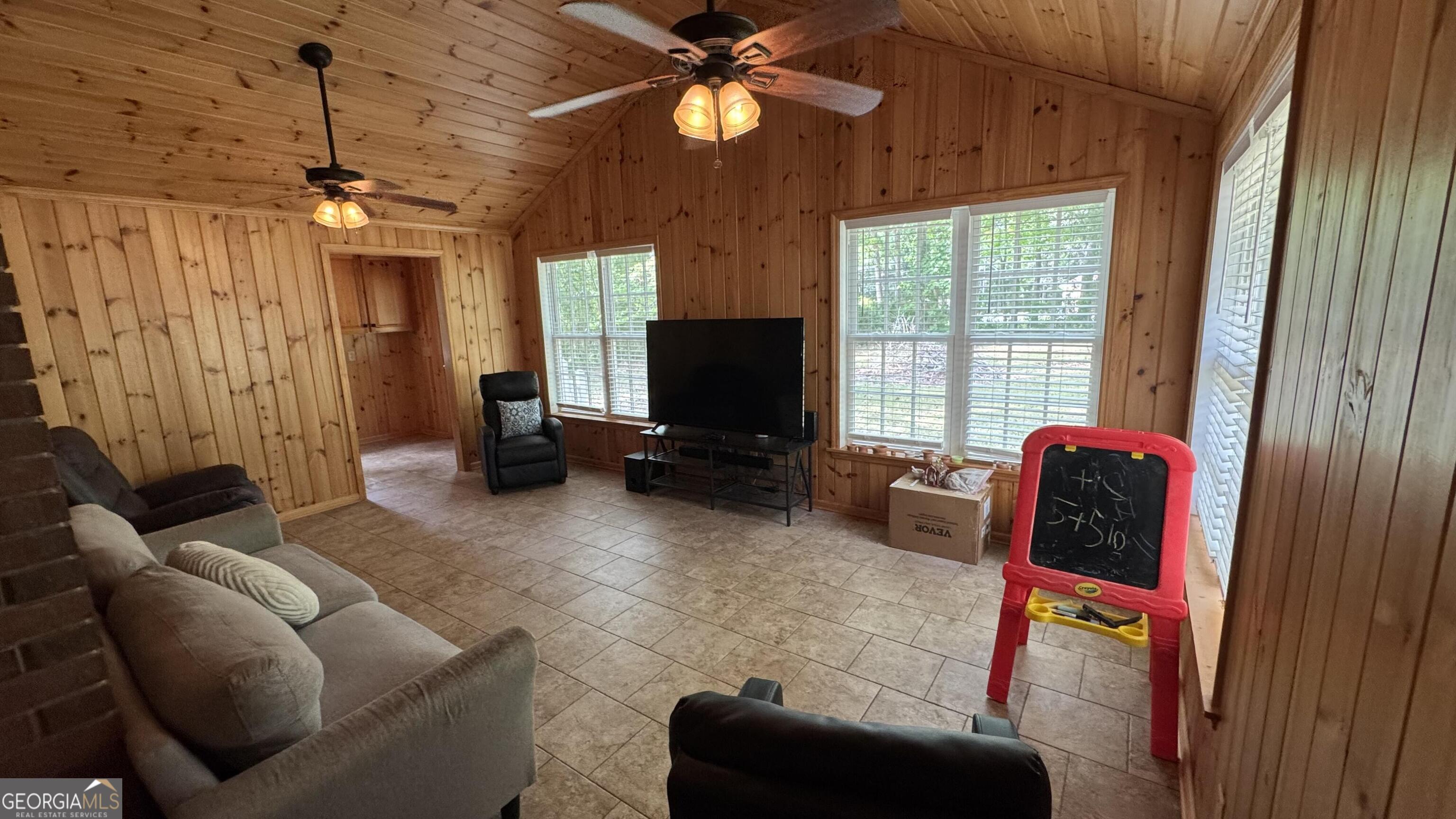 355 Summerhill Road Property Photo 18