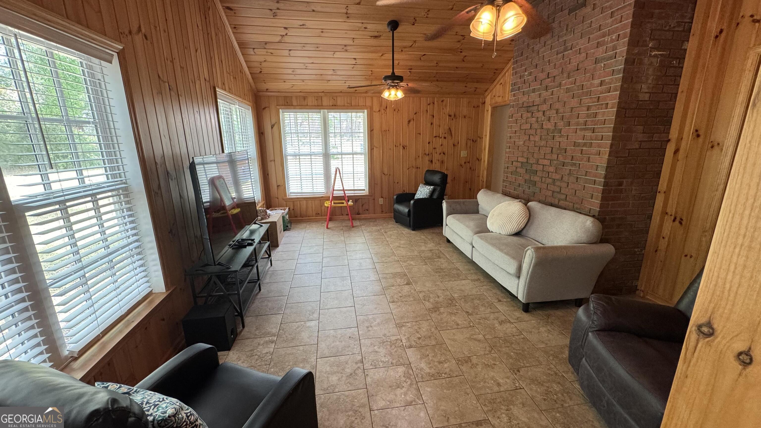 355 Summerhill Road Property Photo 19