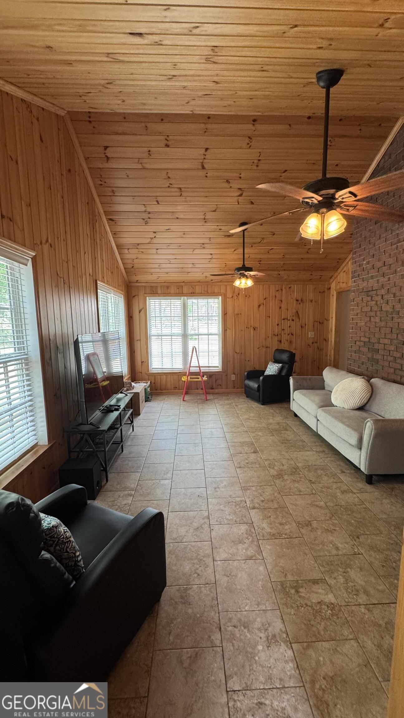 355 Summerhill Road Property Photo 20
