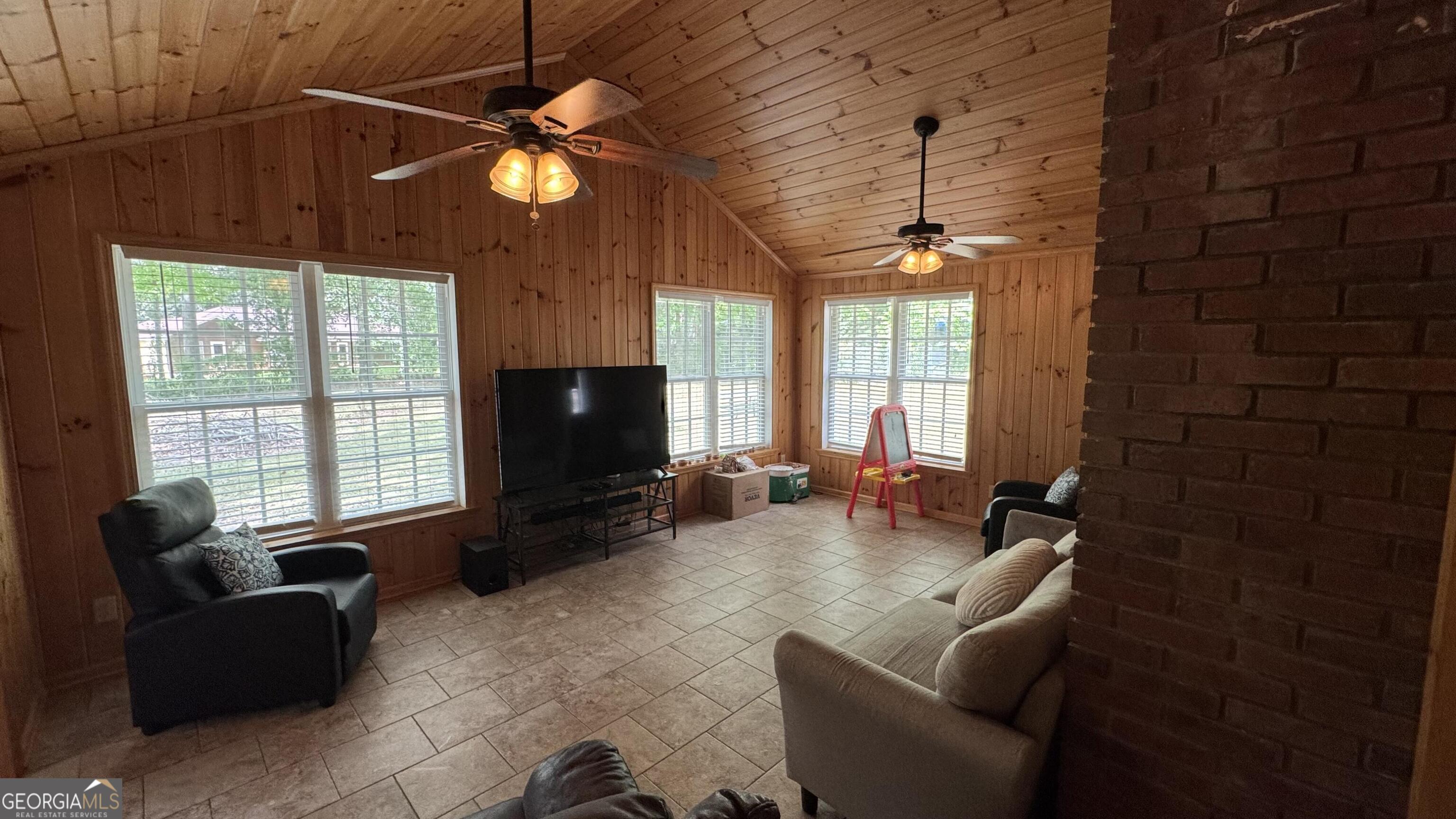 355 Summerhill Road Property Photo 21