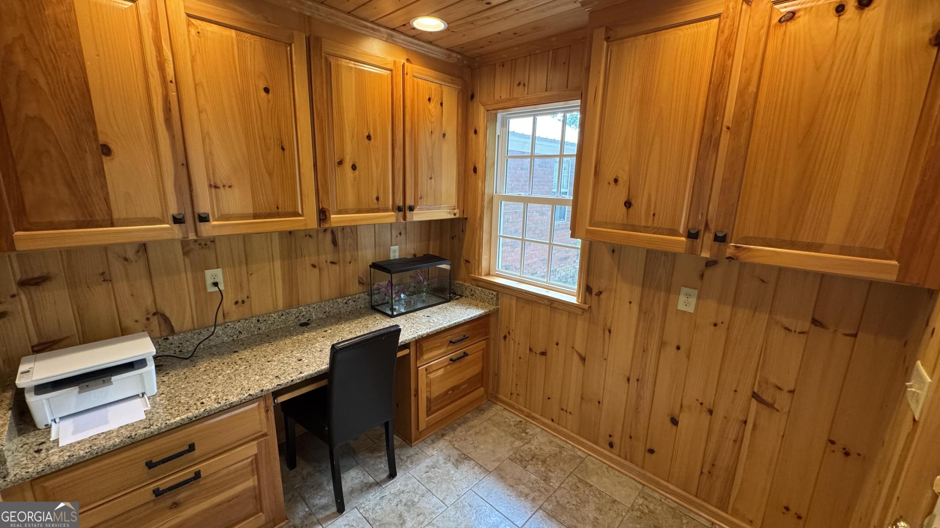 355 Summerhill Road Property Photo 23