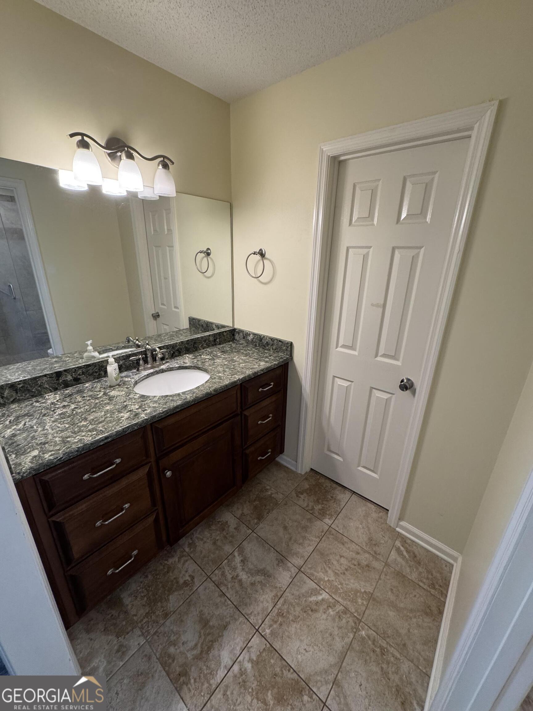 355 Summerhill Road Property Photo 44